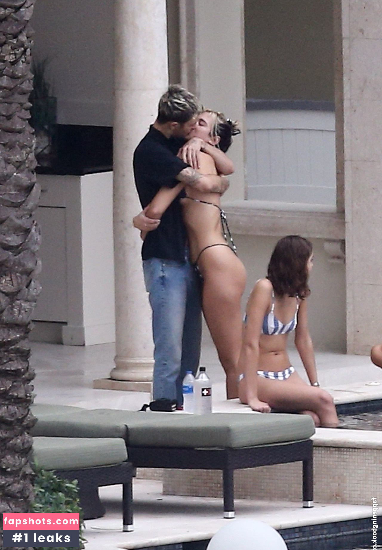 Dua Lipa gallery photo #8103