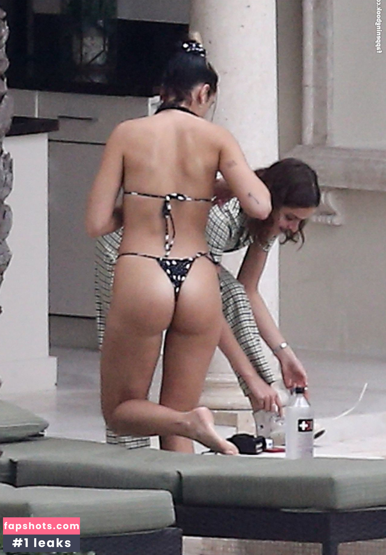 Dua Lipa gallery photo #8115