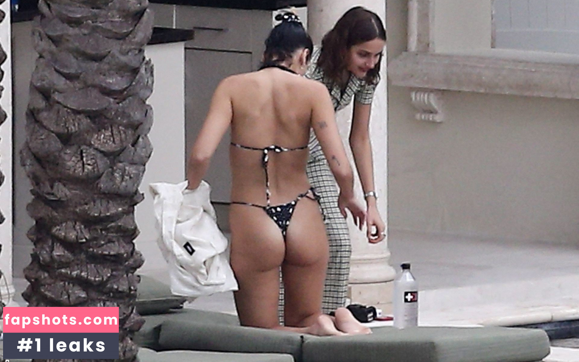 Dua Lipa gallery photo #8116