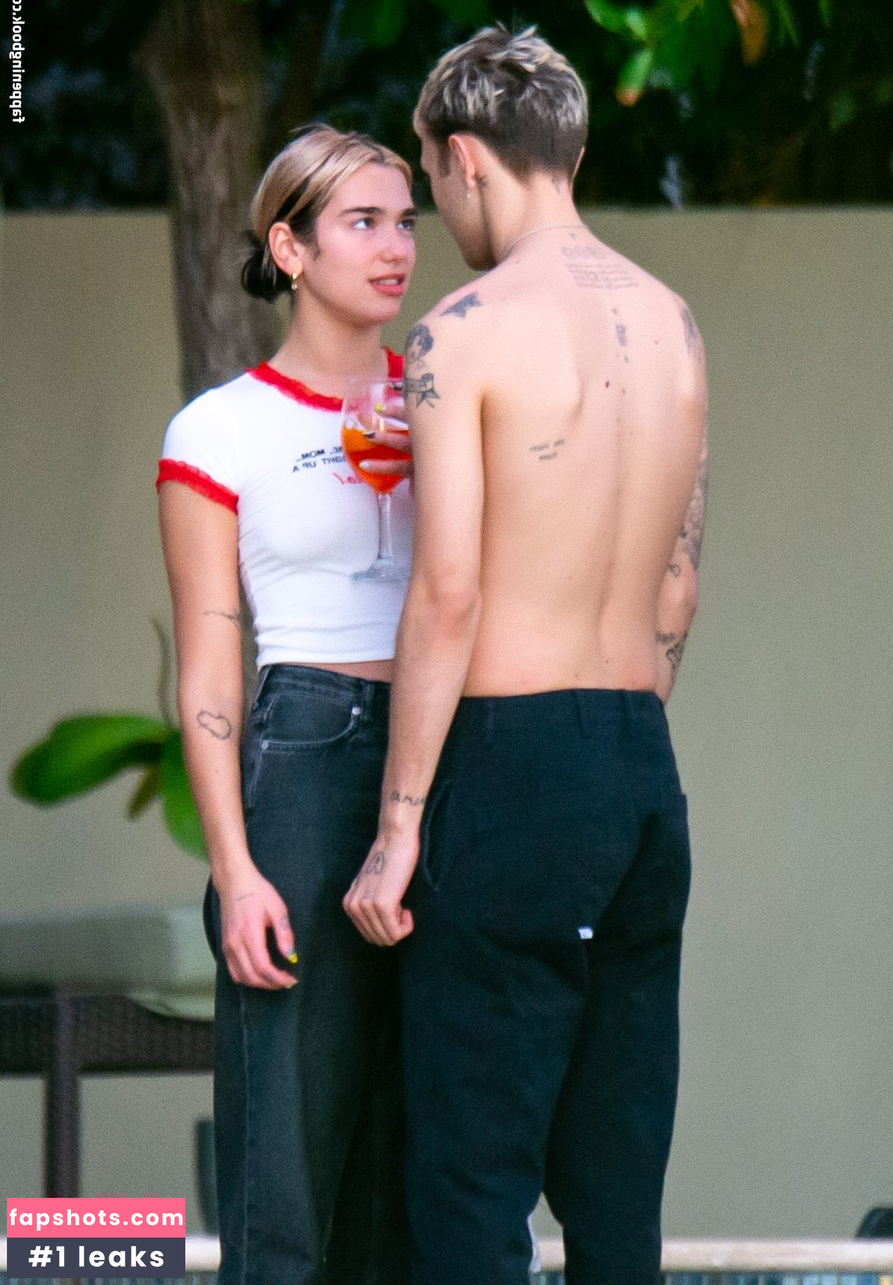 Dua Lipa gallery photo #8143