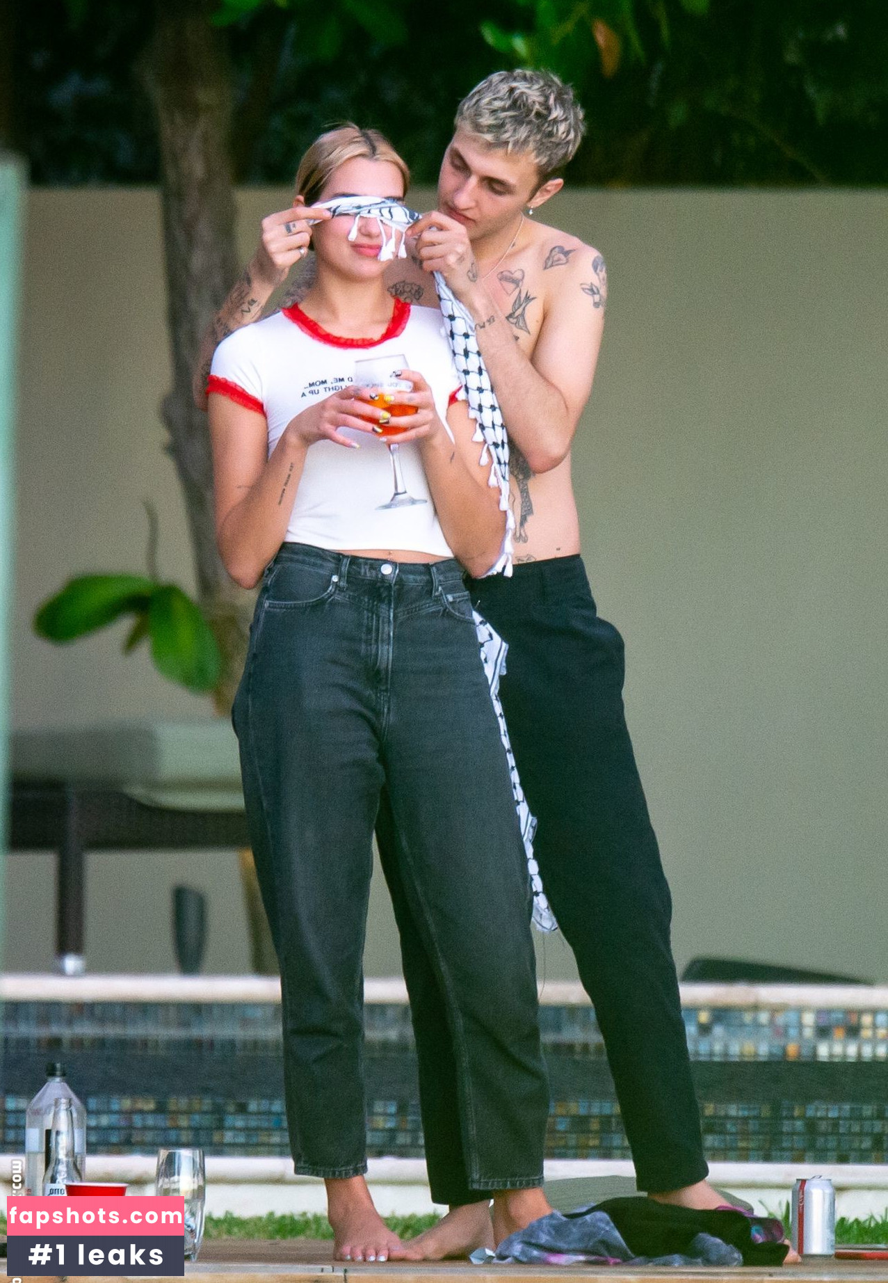 Dua Lipa gallery photo #8146