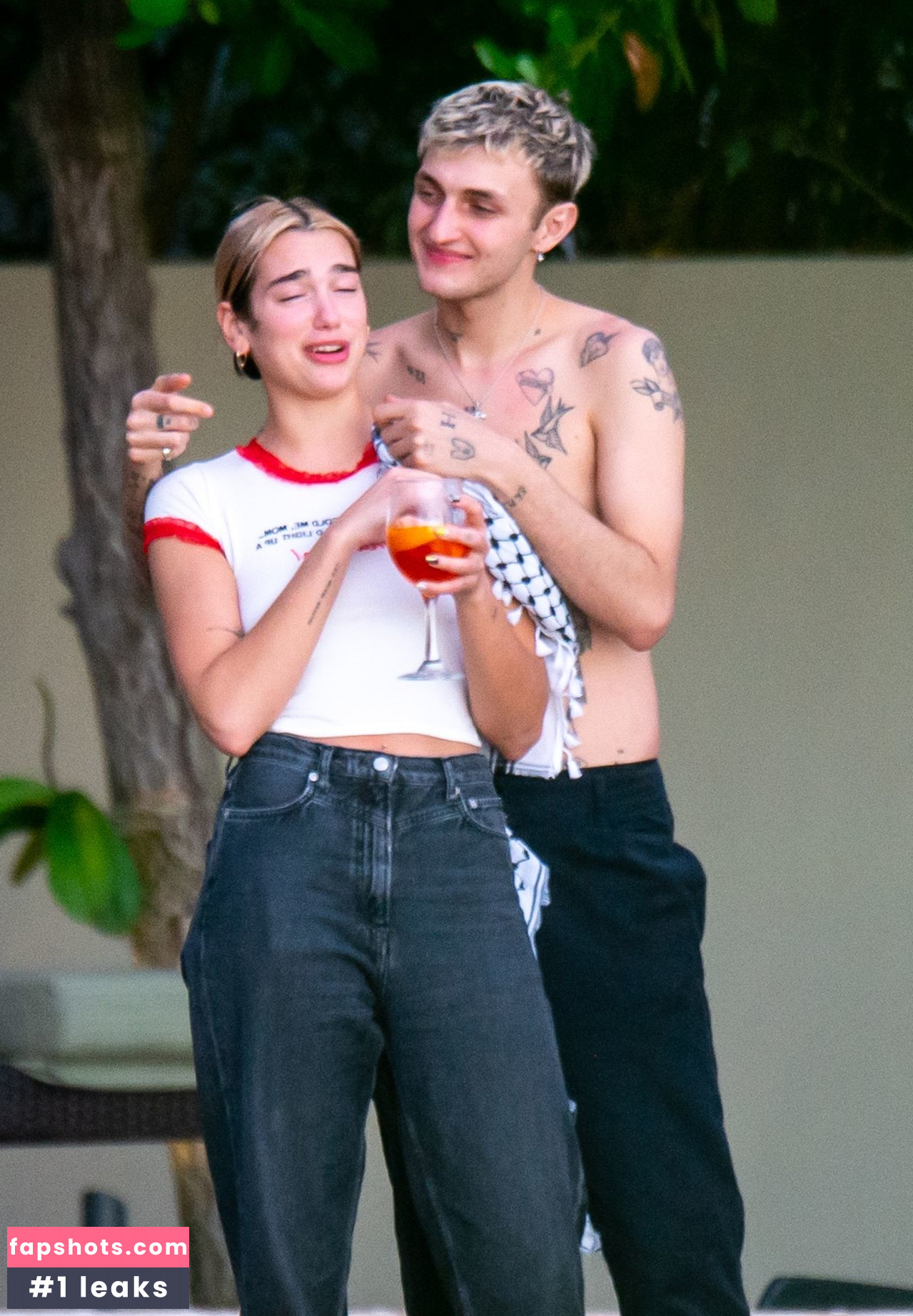 Dua Lipa gallery photo #8148