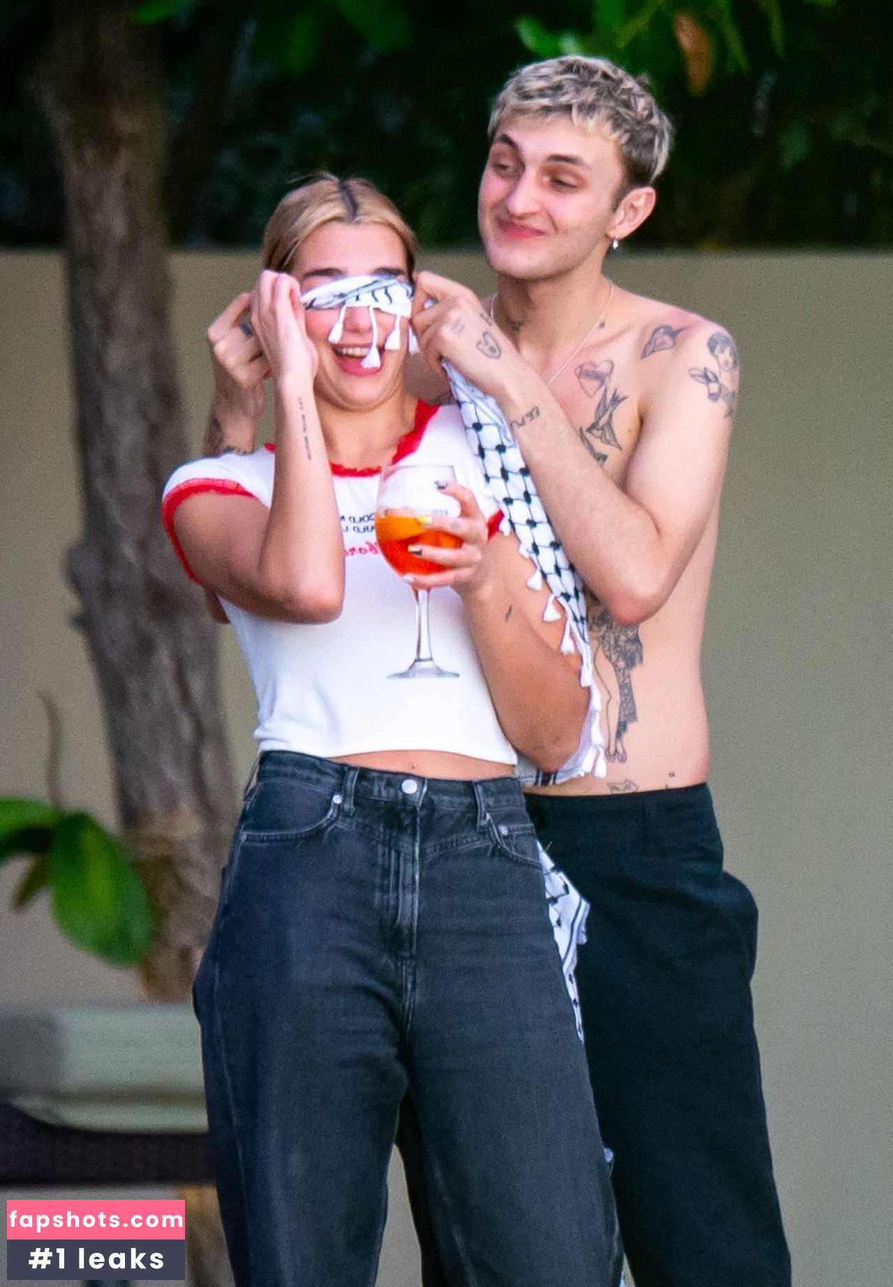 Dua Lipa gallery photo #8149