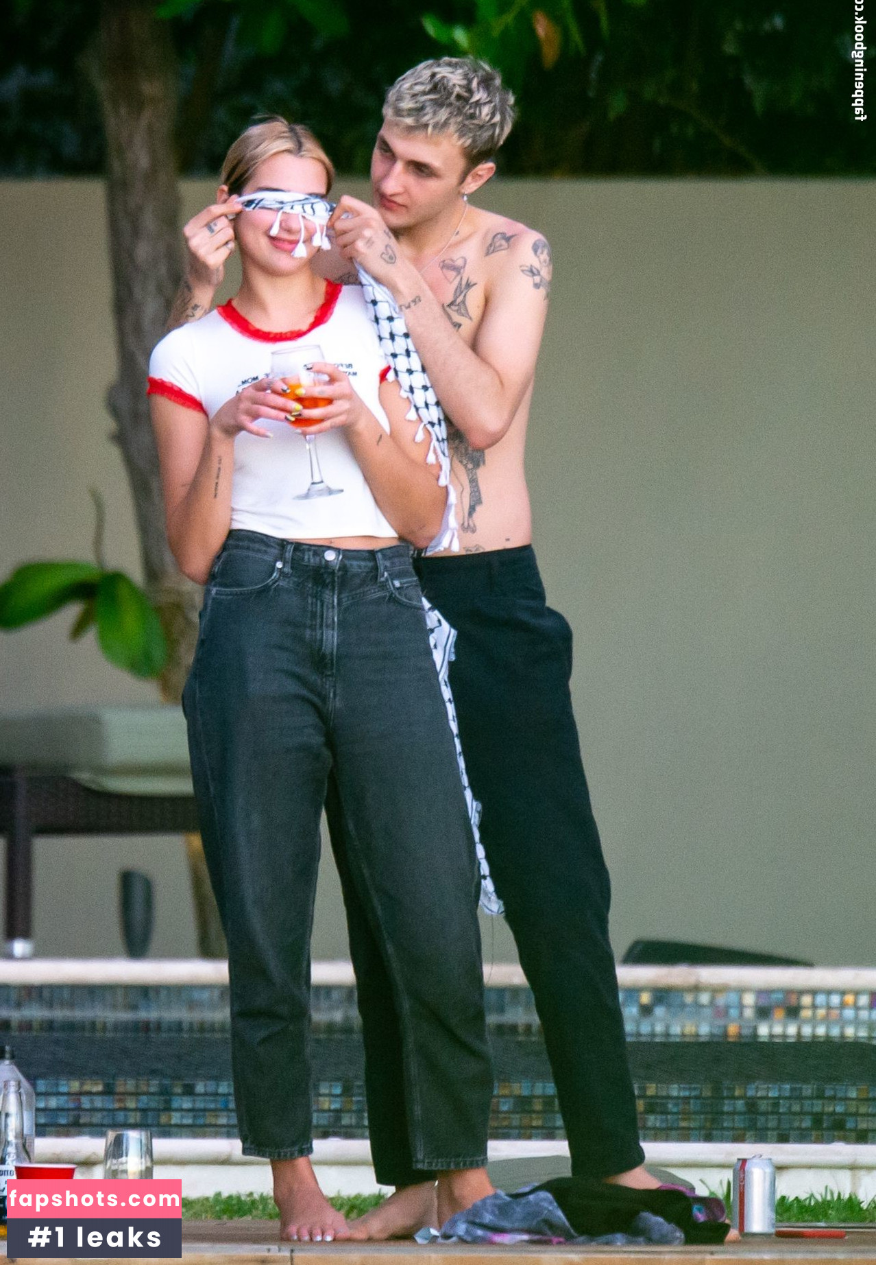 Dua Lipa gallery photo #8151