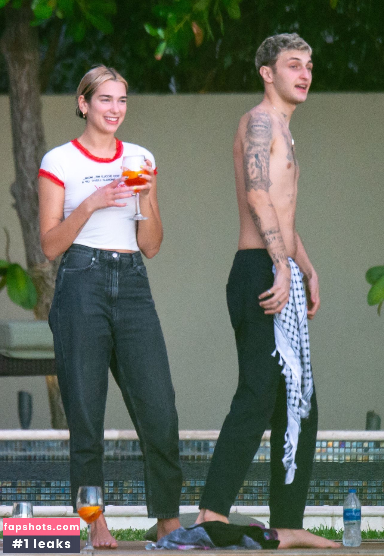 Dua Lipa gallery photo #8153