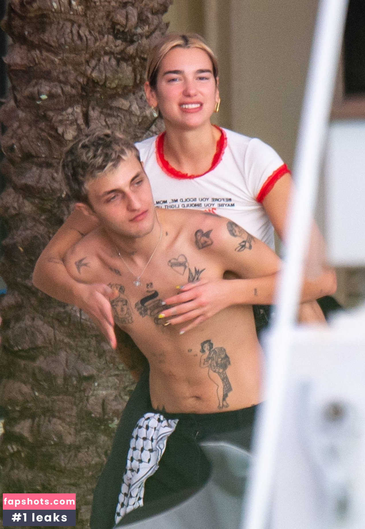 Dua Lipa gallery photo #8155