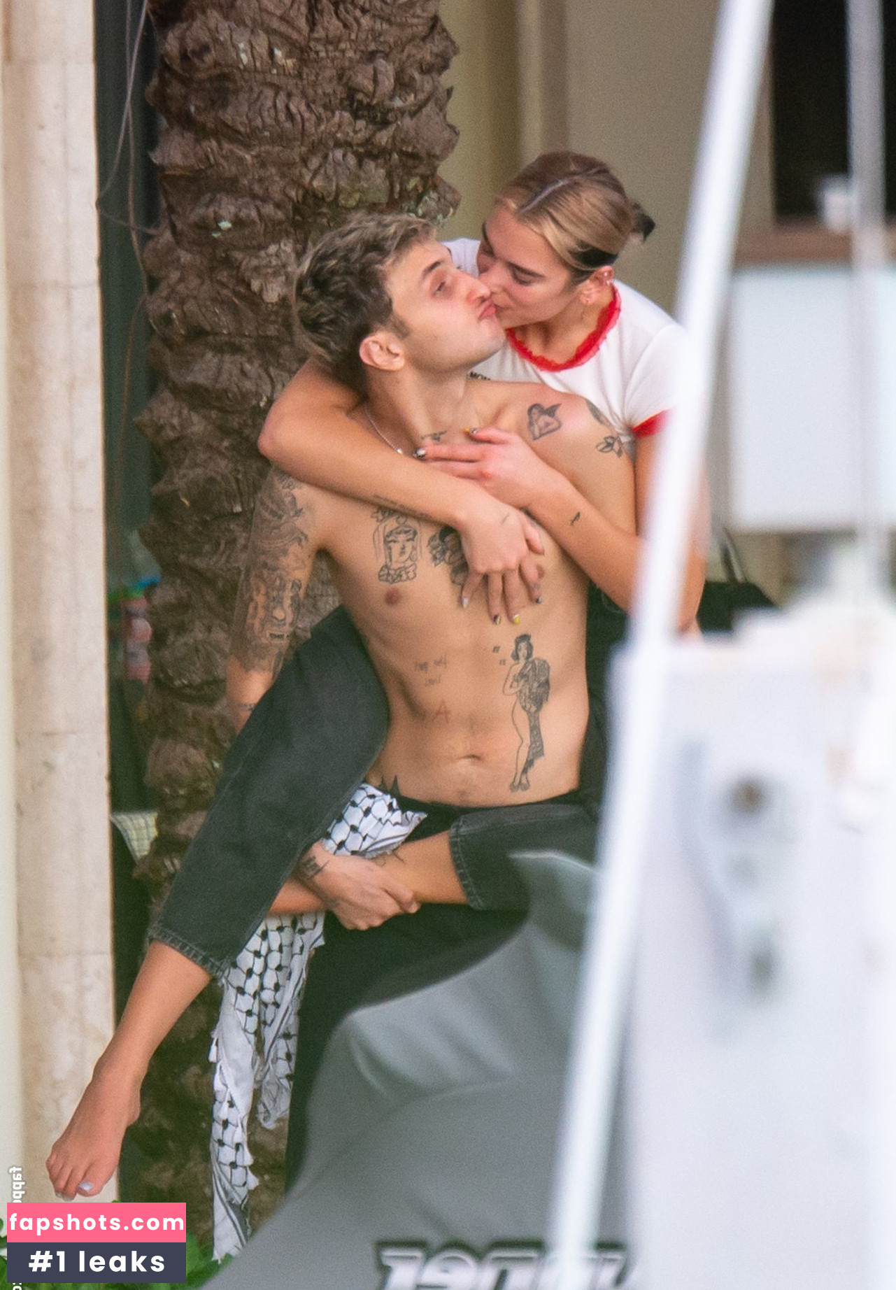 Dua Lipa gallery photo #8157