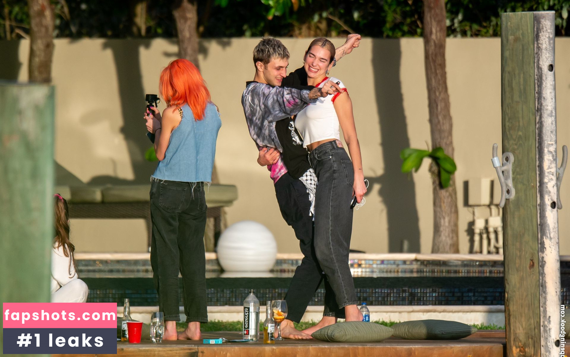 Dua Lipa gallery photo #8185