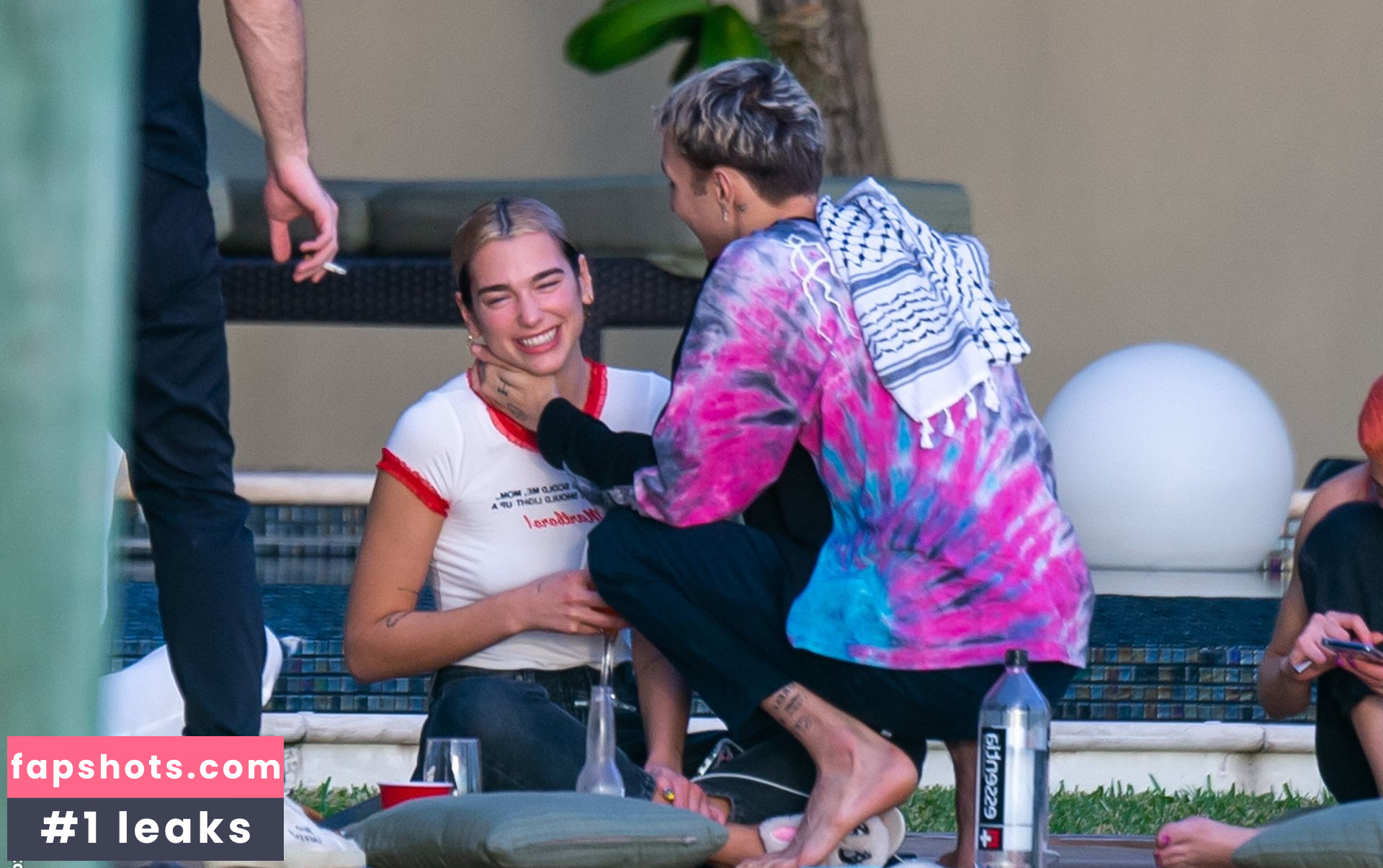 Dua Lipa gallery photo #8200