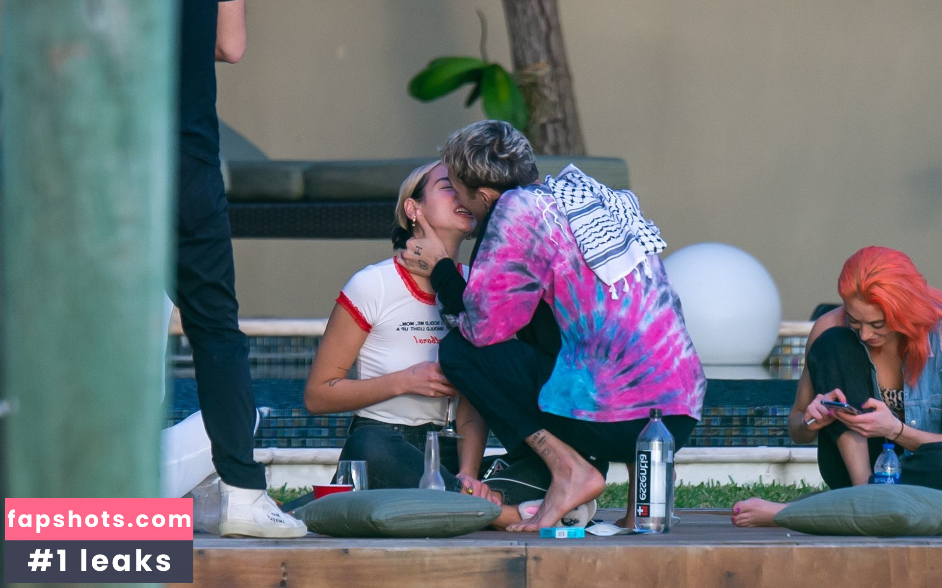 Dua Lipa gallery photo #8202