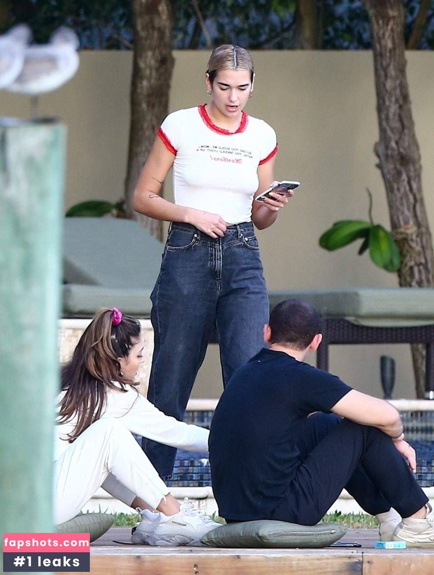 Dua Lipa gallery photo #8206