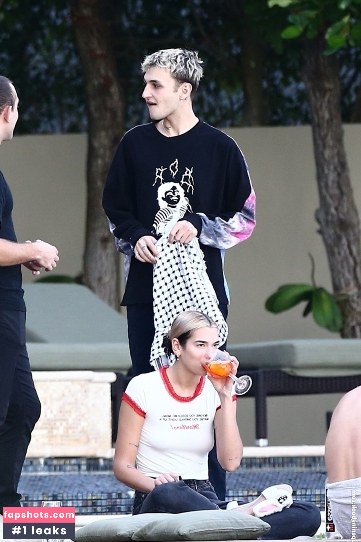 Dua Lipa gallery photo #8208