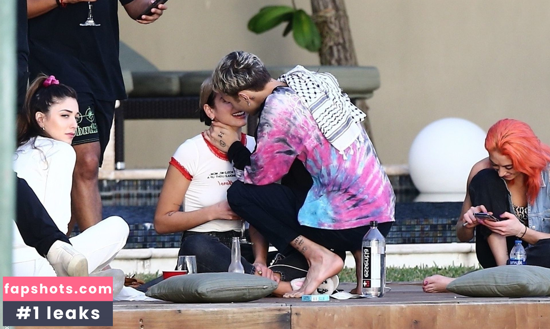 Dua Lipa gallery photo #8212