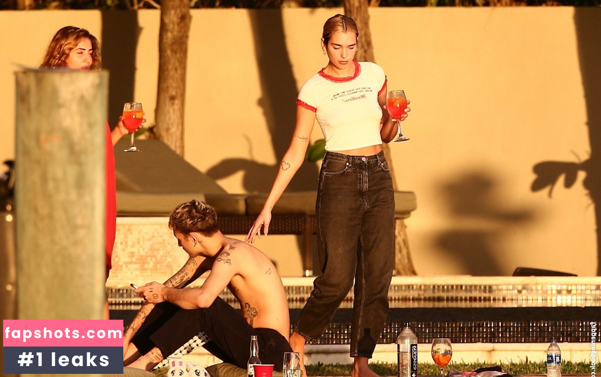 Dua Lipa gallery photo #8238