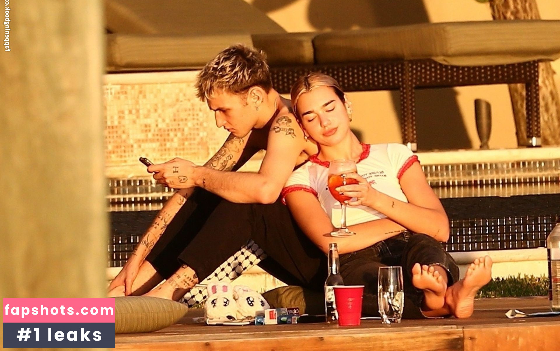 Dua Lipa gallery photo #8240