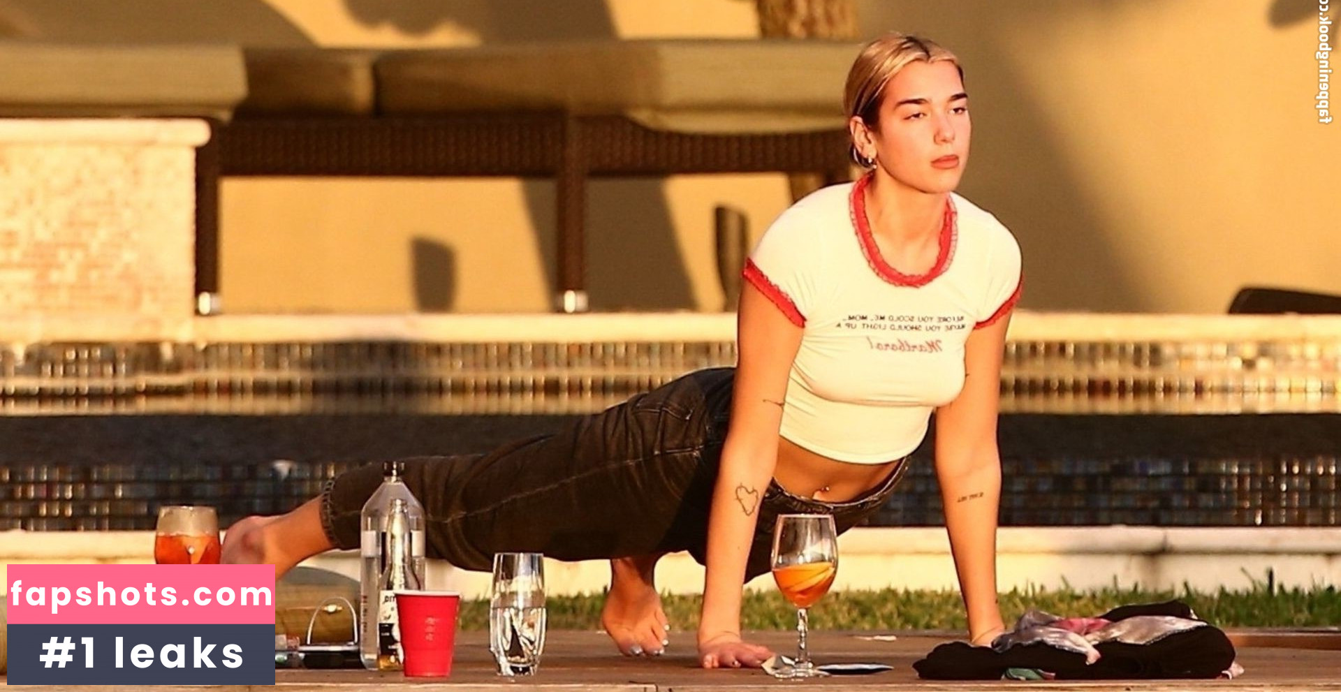 Dua Lipa gallery photo #8242