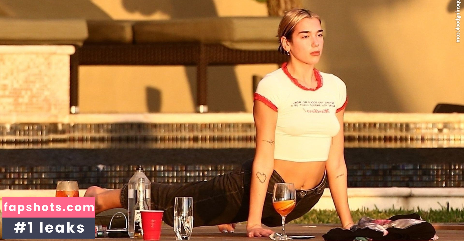 Dua Lipa gallery photo #8248