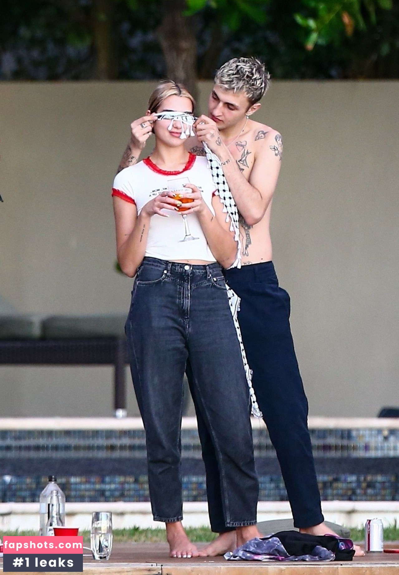 Dua Lipa gallery photo #8258