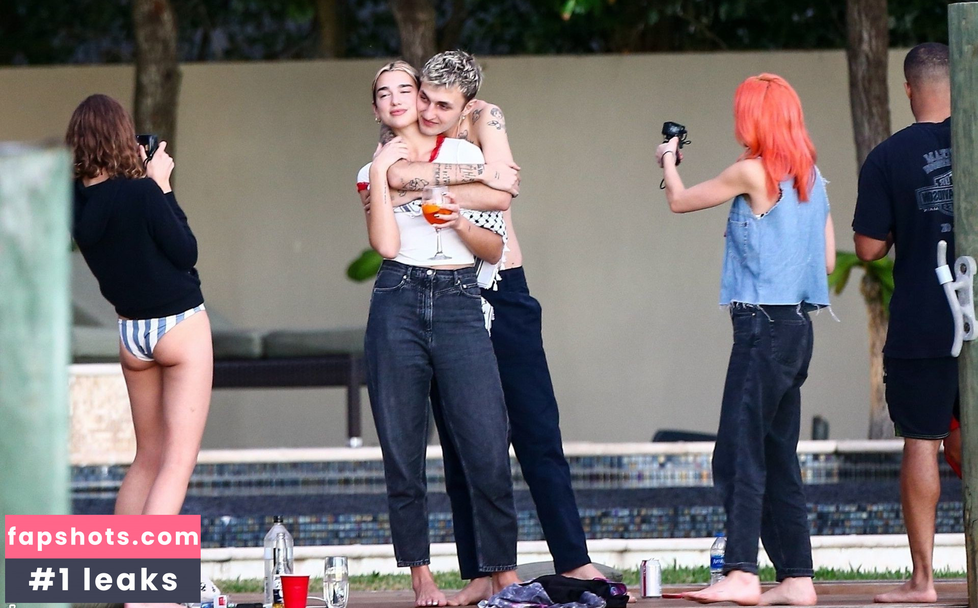 Dua Lipa gallery photo #8260