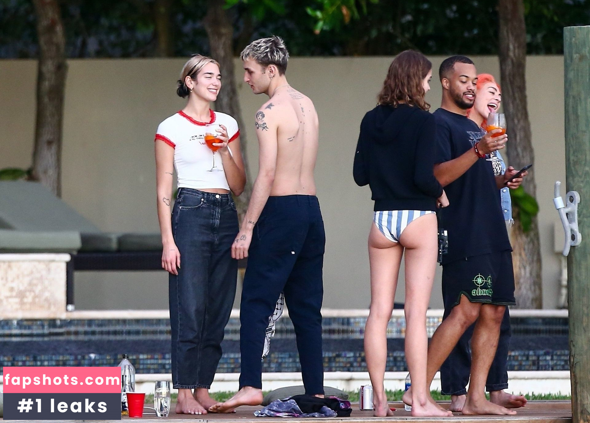 Dua Lipa gallery photo #8265