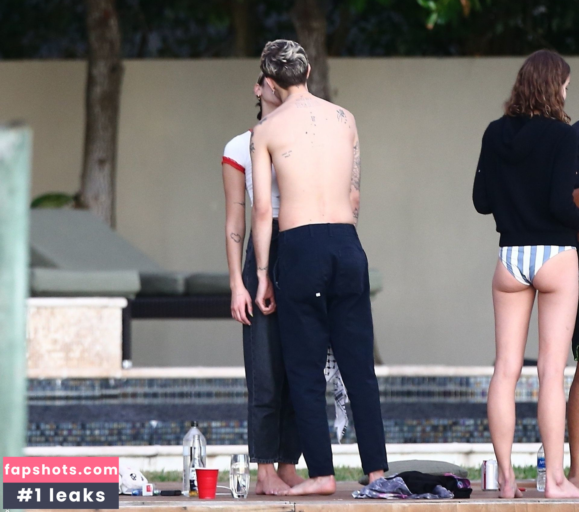 Dua Lipa gallery photo #8268