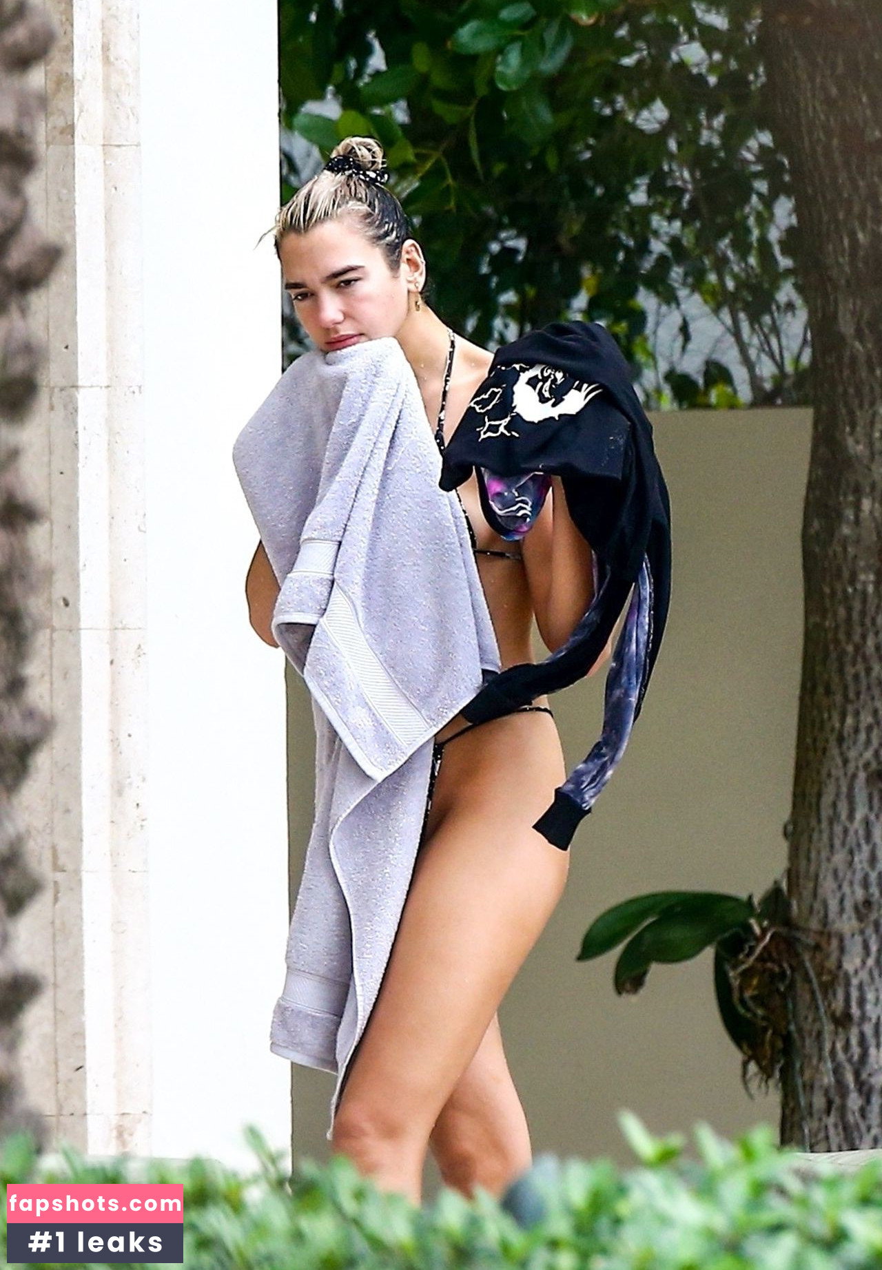 Dua Lipa gallery photo #8290