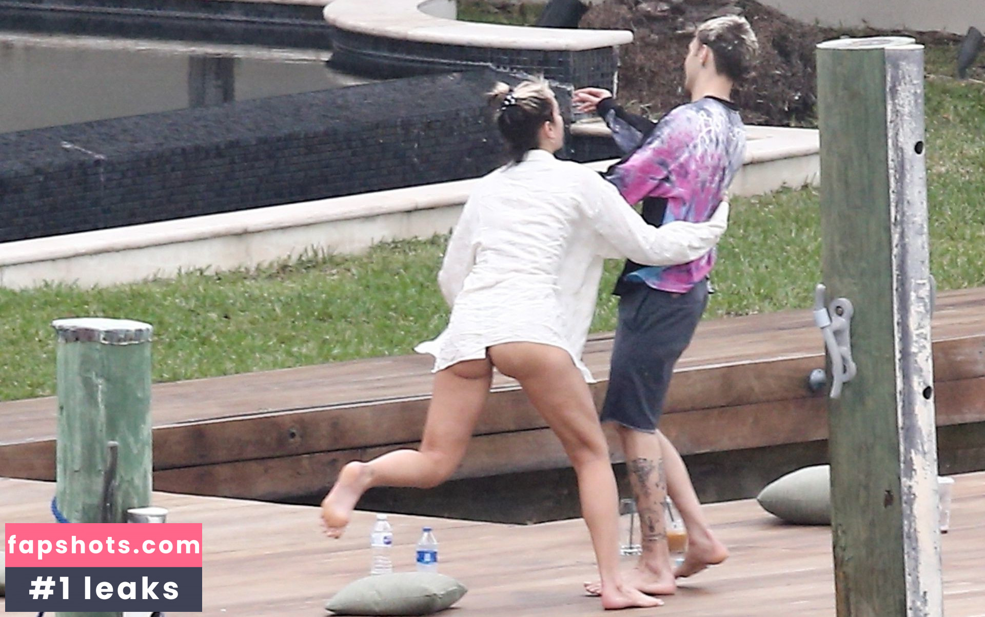 Dua Lipa gallery photo #8320