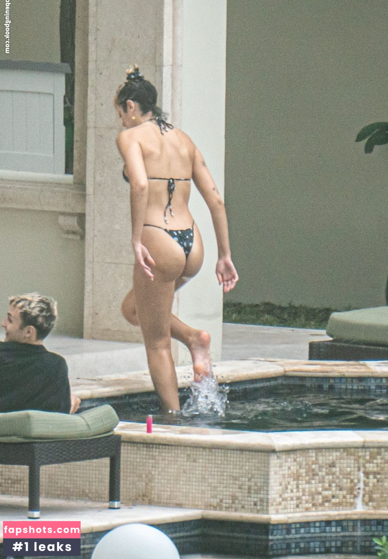 Dua Lipa gallery photo #8337