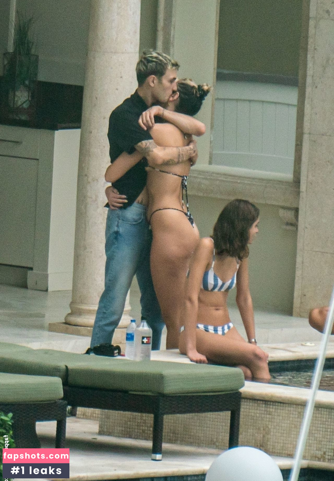 Dua Lipa gallery photo #8346