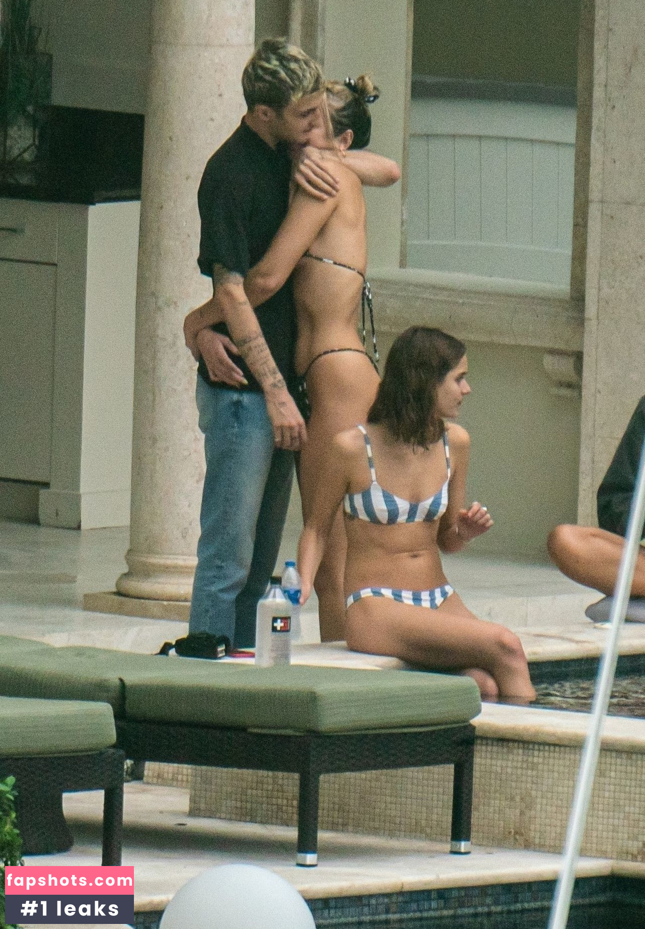 Dua Lipa gallery photo #8358