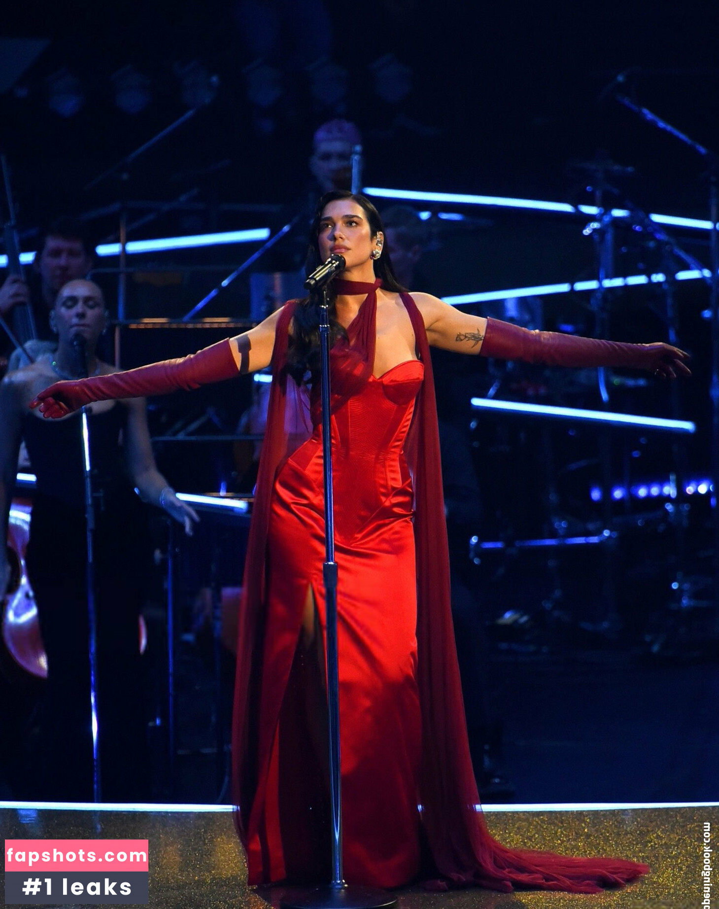 Dua Lipa gallery photo #846