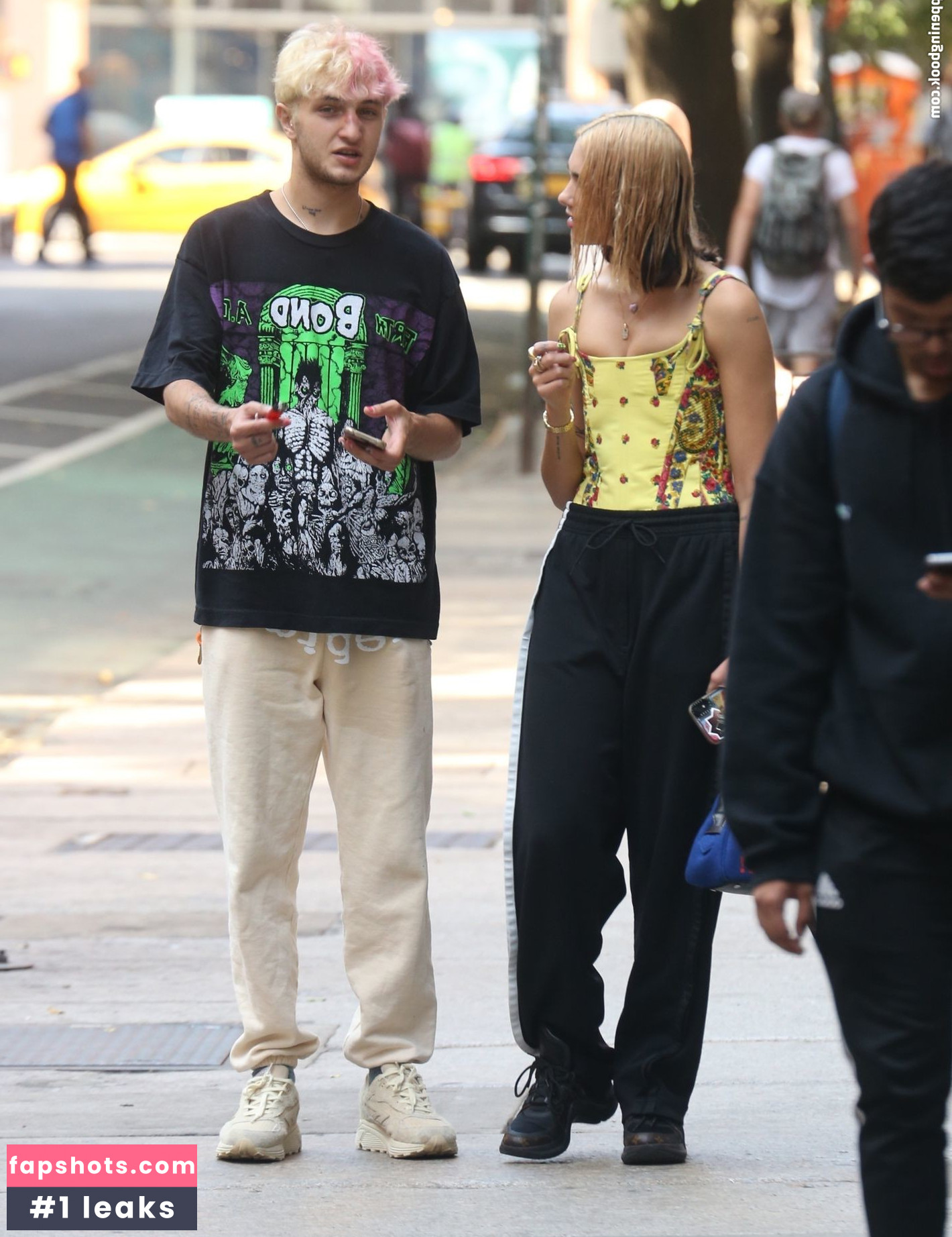 Dua Lipa gallery photo #8482