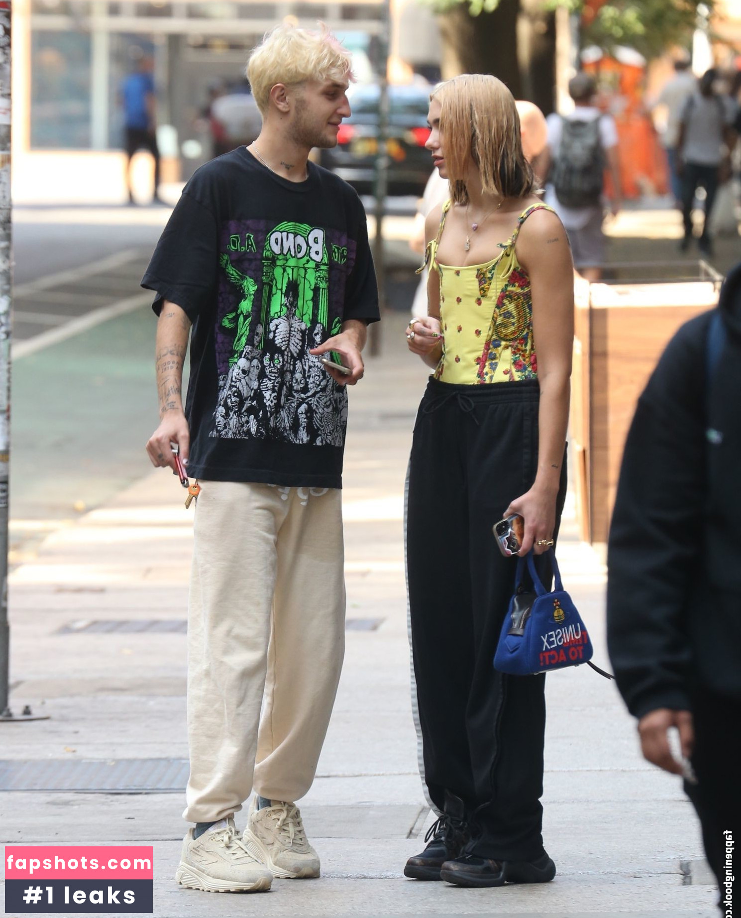 Dua Lipa gallery photo #8491