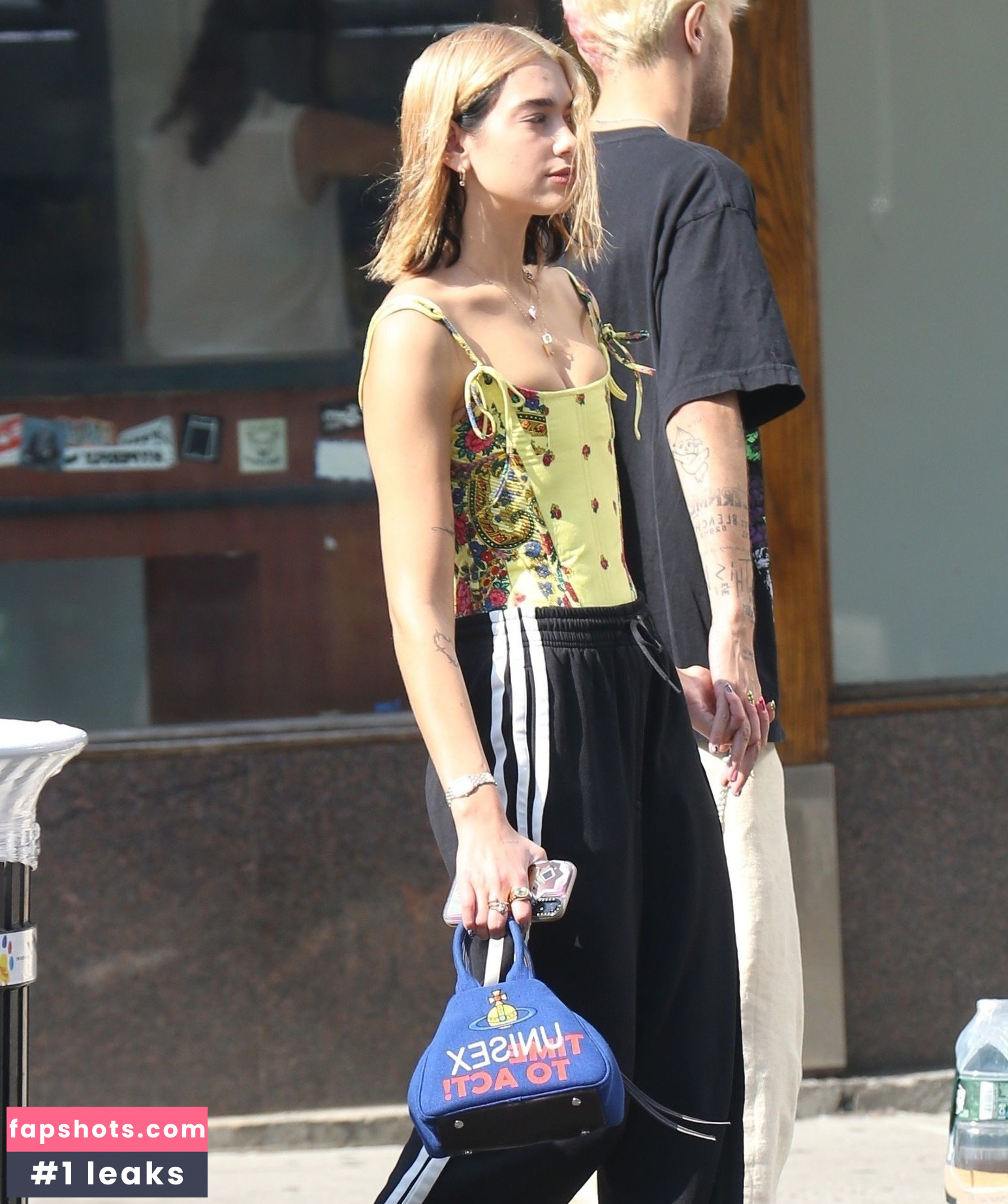 Dua Lipa gallery photo #8499