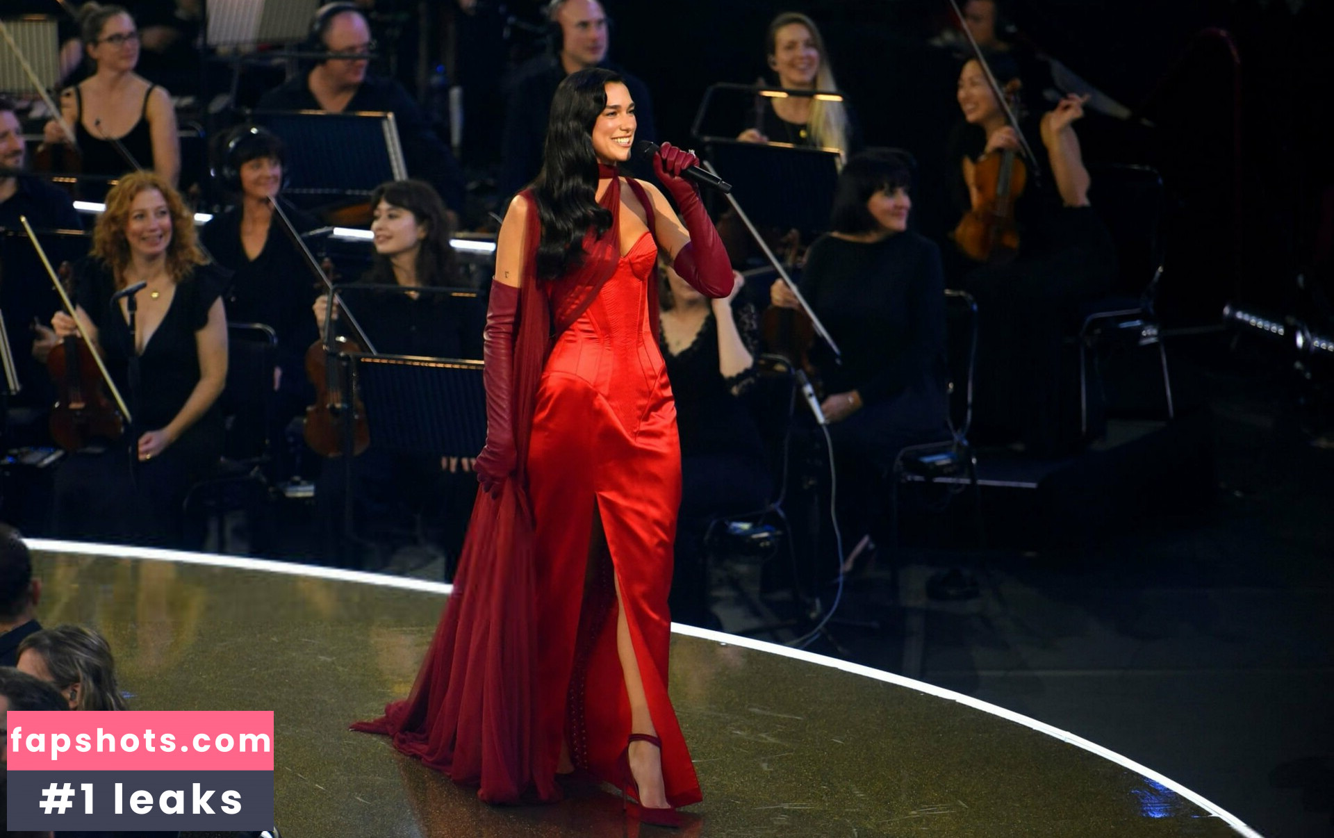 Dua Lipa gallery photo #851