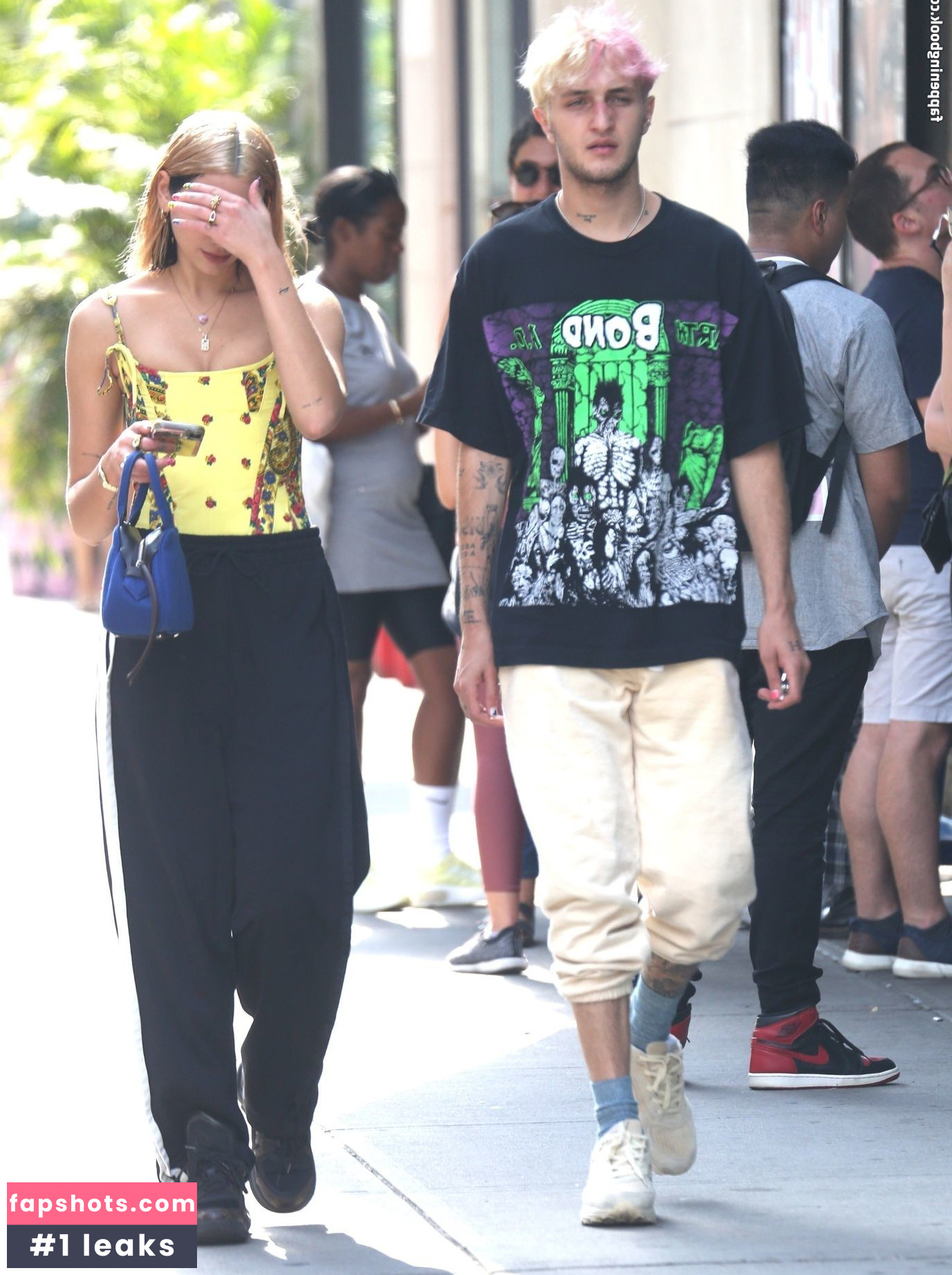 Dua Lipa gallery photo #8513