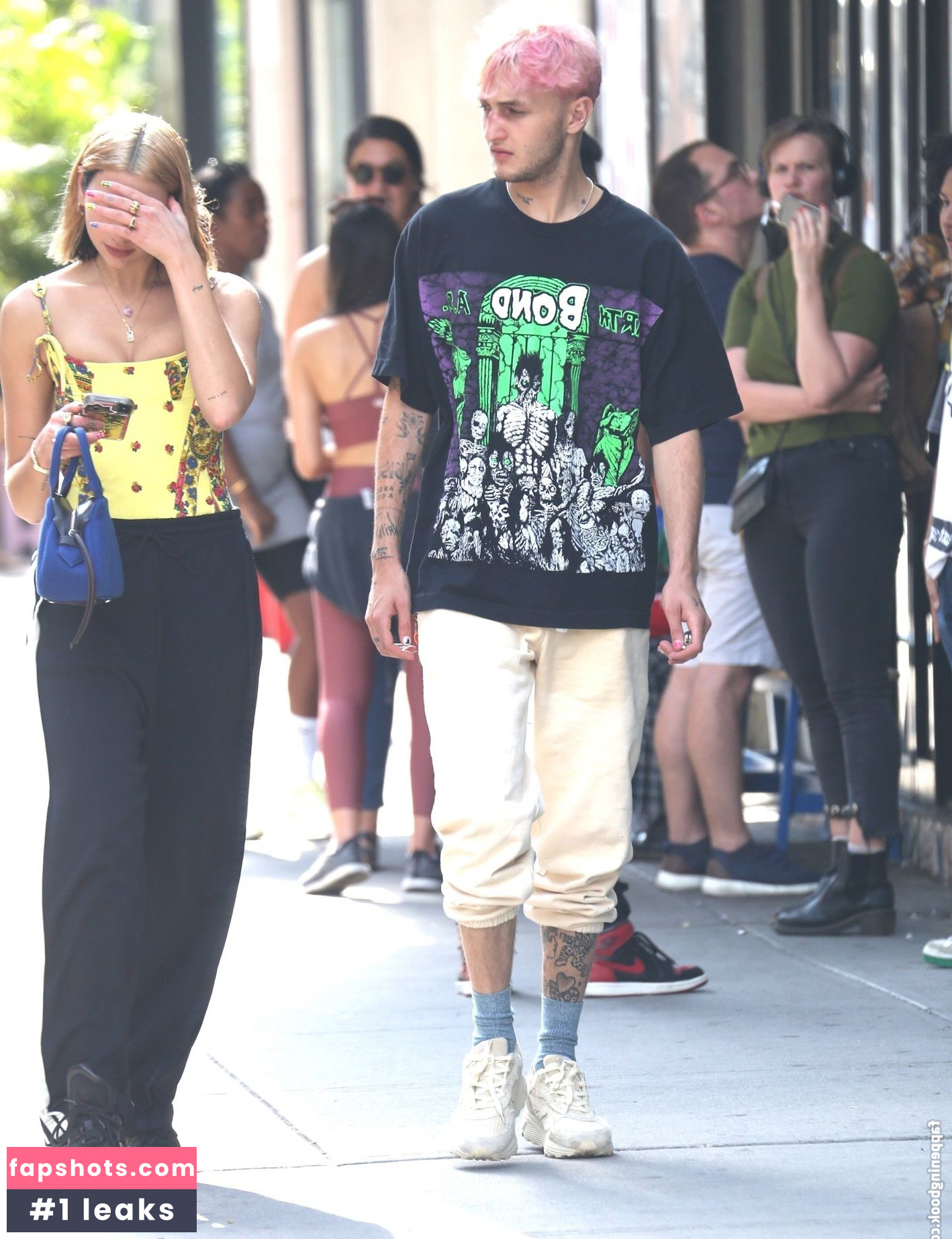 Dua Lipa gallery photo #8516