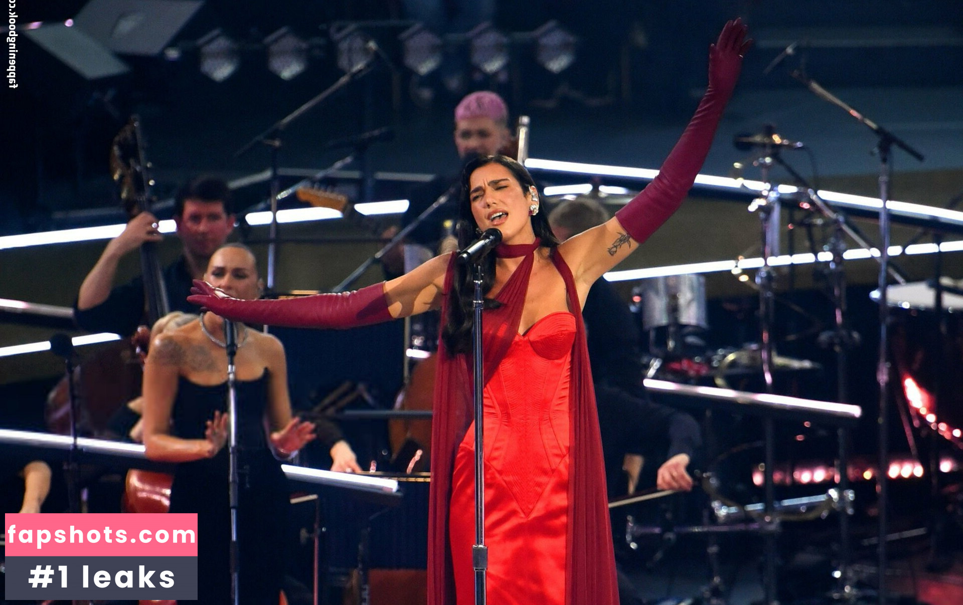 Dua Lipa gallery photo #854