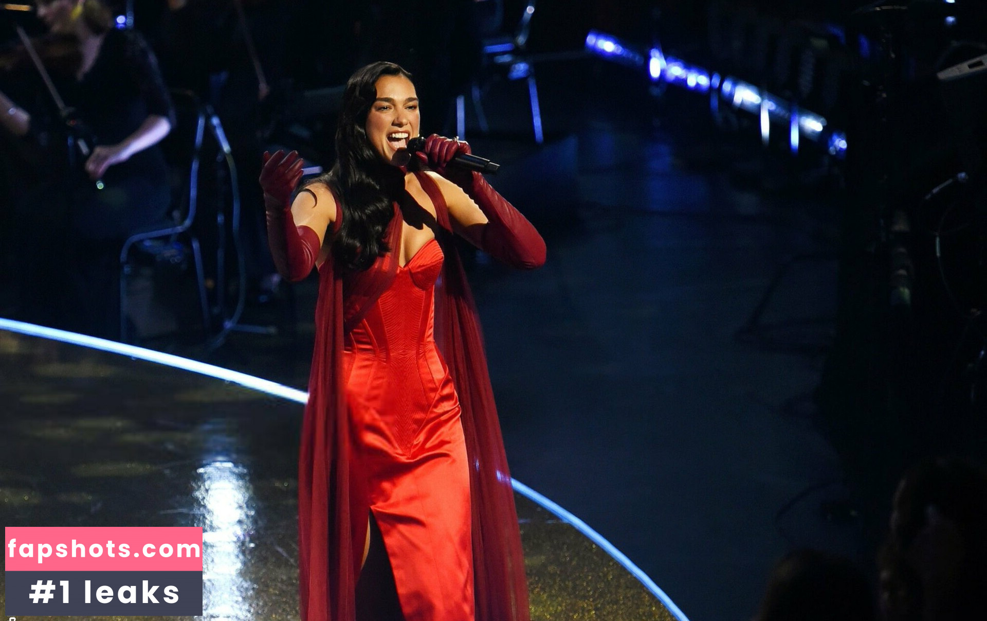 Dua Lipa gallery photo #856