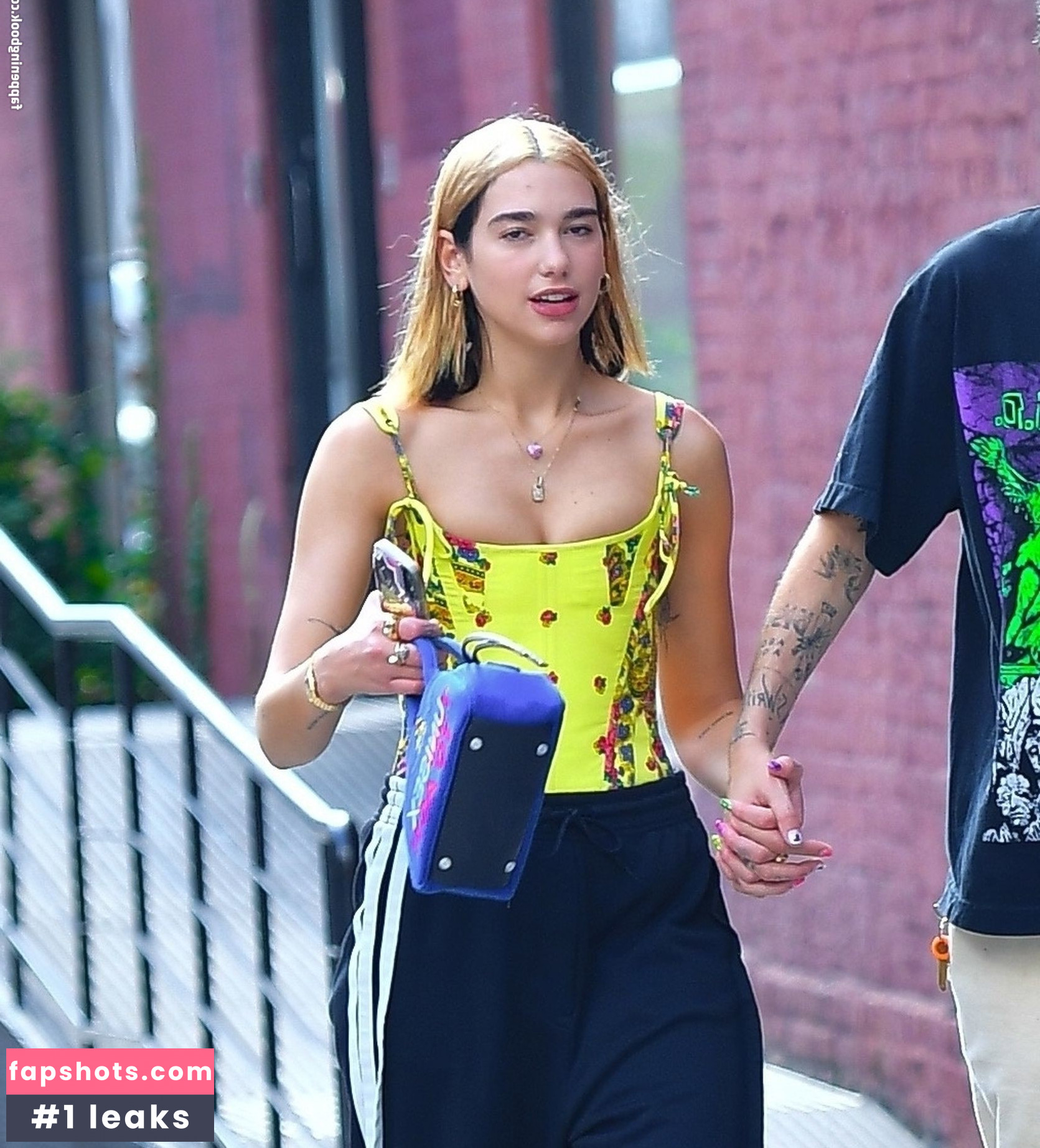 Dua Lipa gallery photo #8560