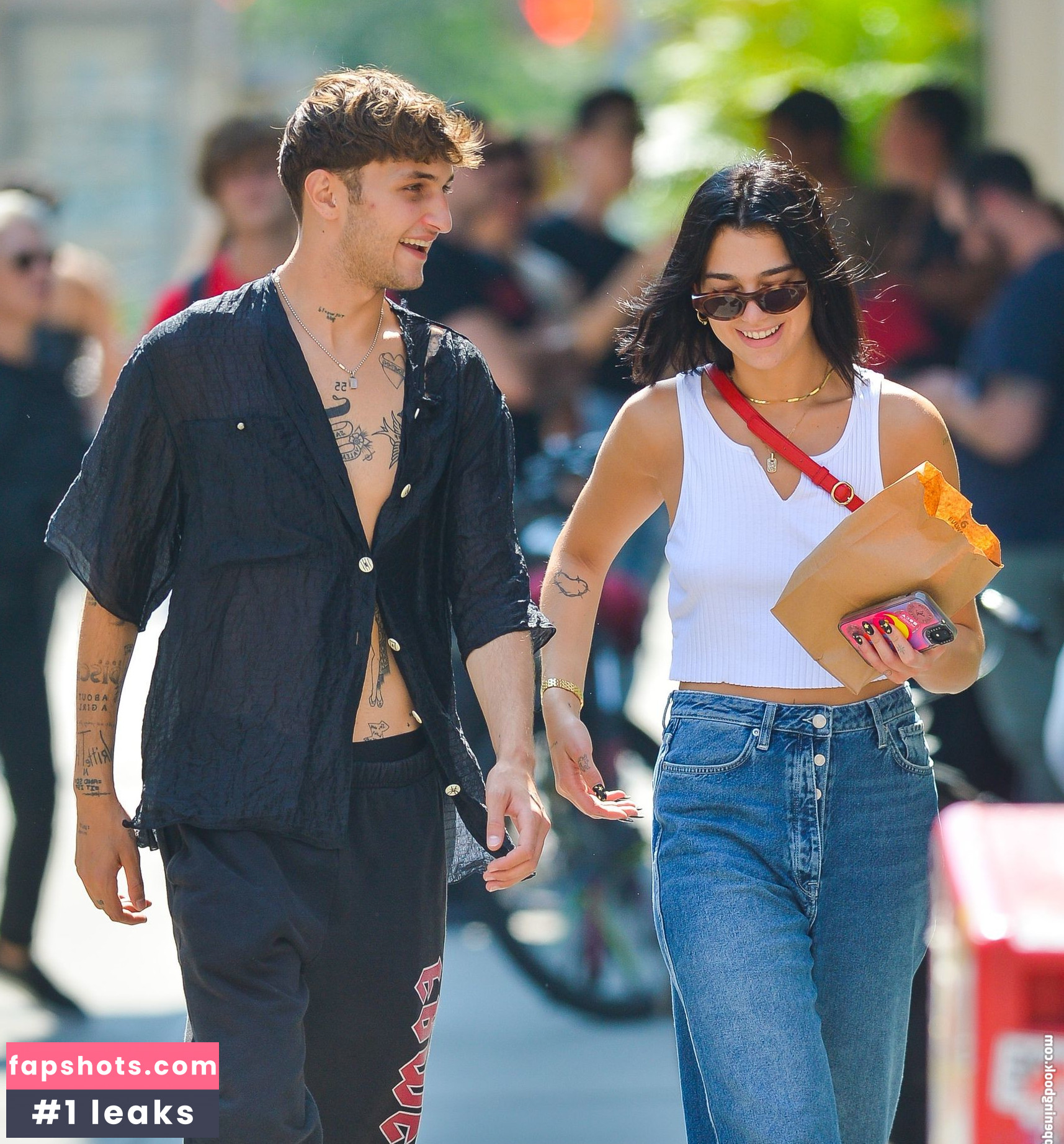 Dua Lipa gallery photo #8639