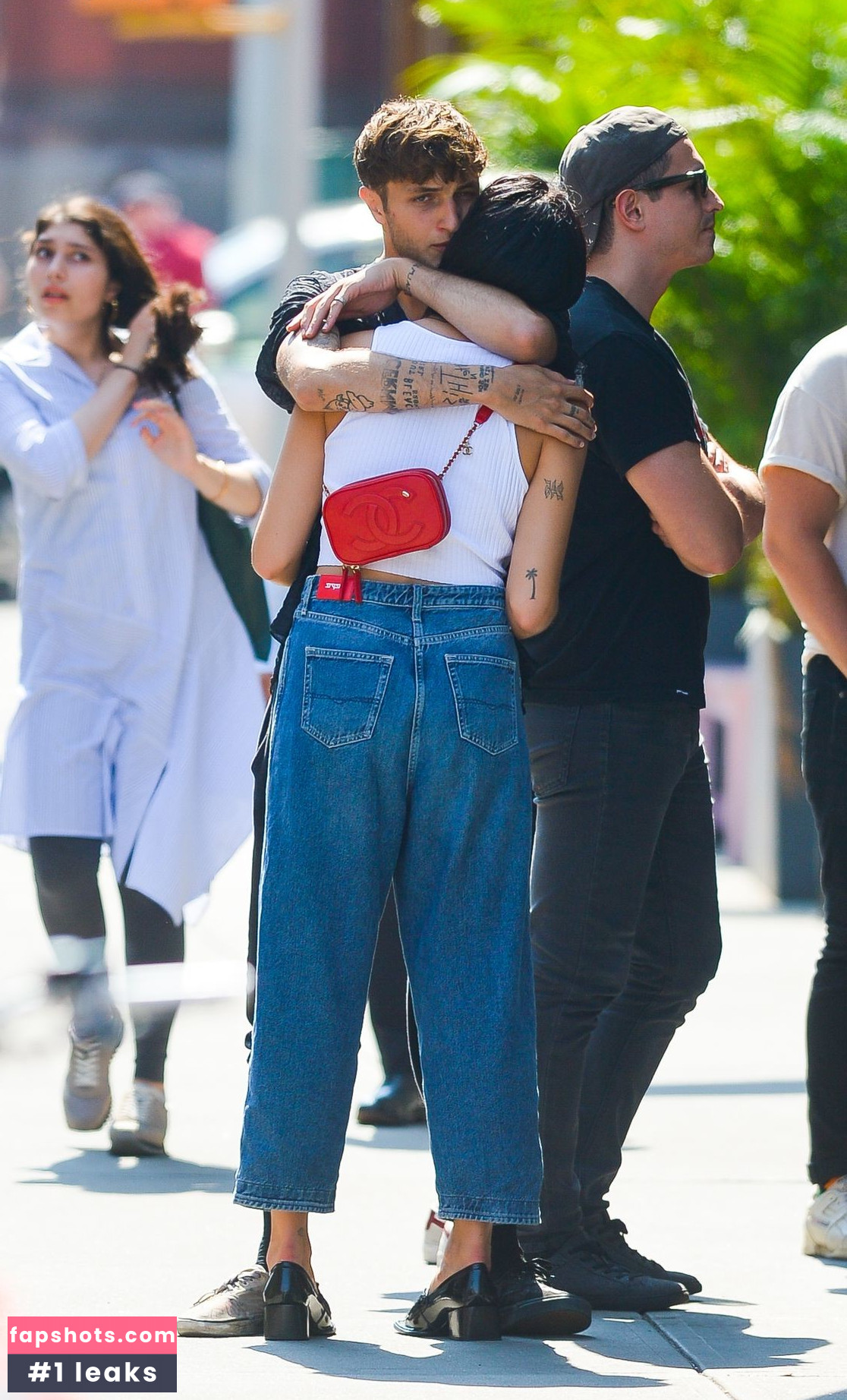 Dua Lipa gallery photo #8649