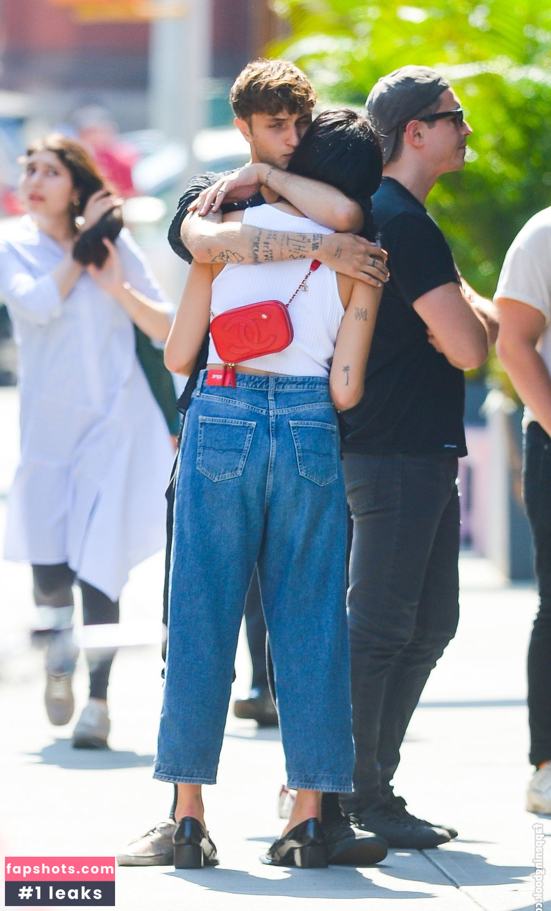 Dua Lipa gallery photo #8650