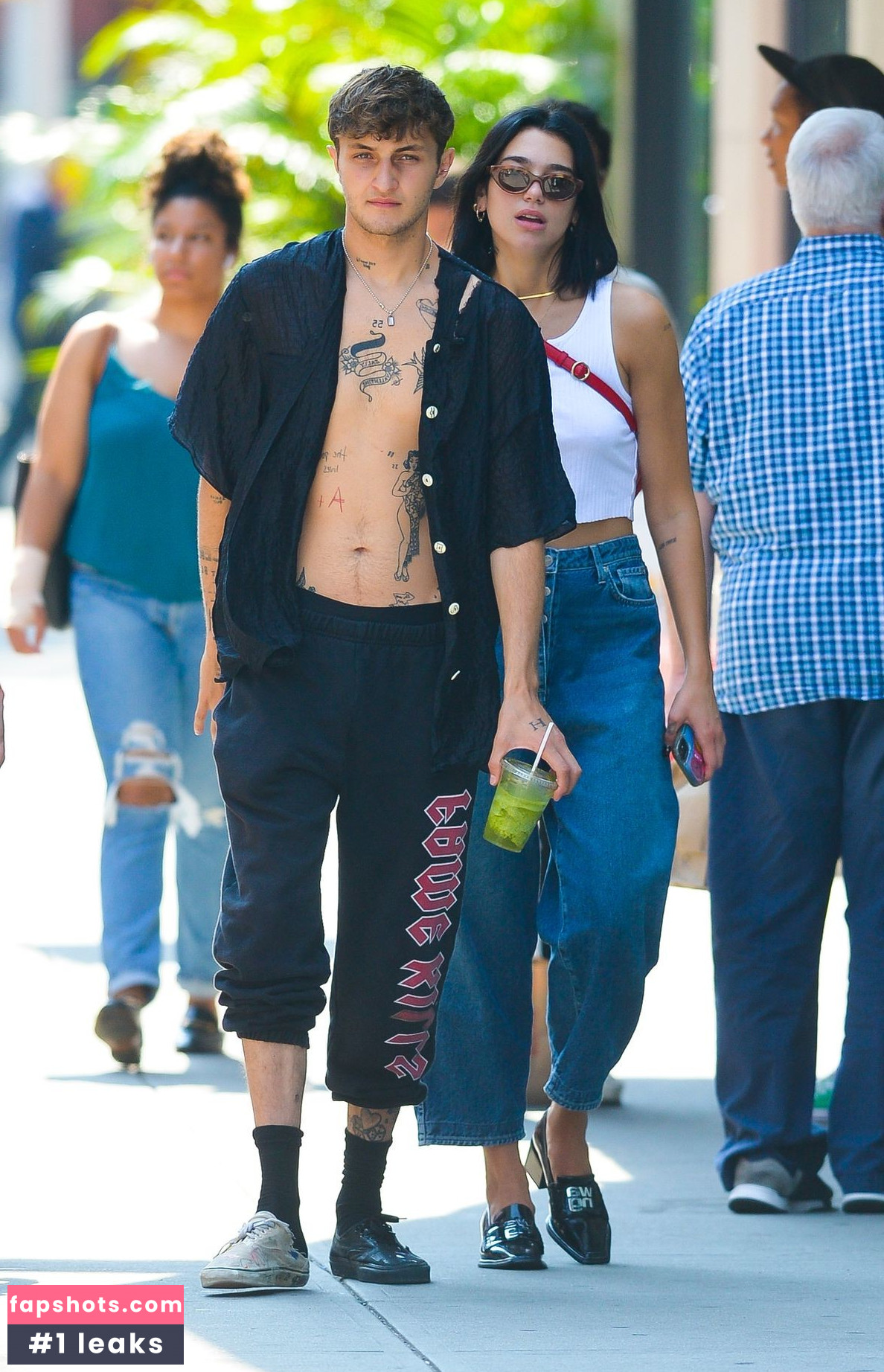 Dua Lipa gallery photo #8654