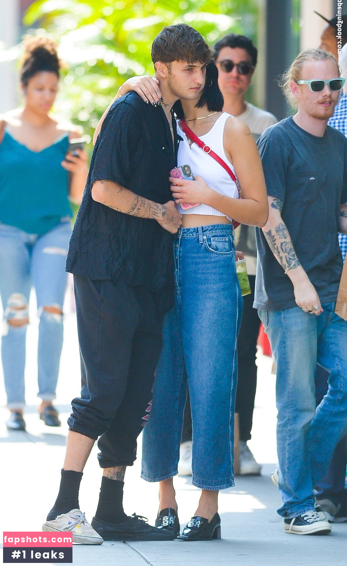 Dua Lipa gallery photo #8660