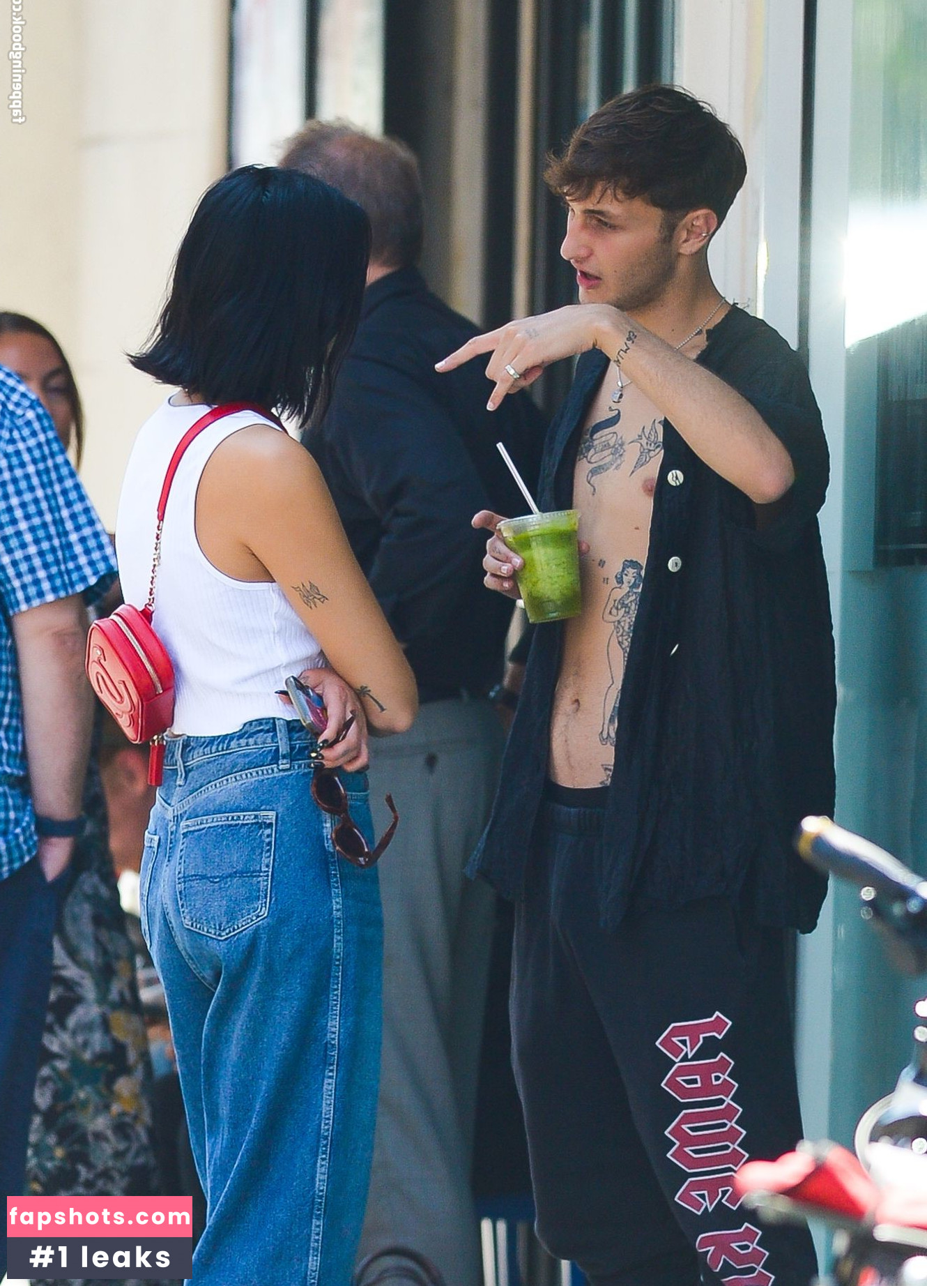 Dua Lipa gallery photo #8663