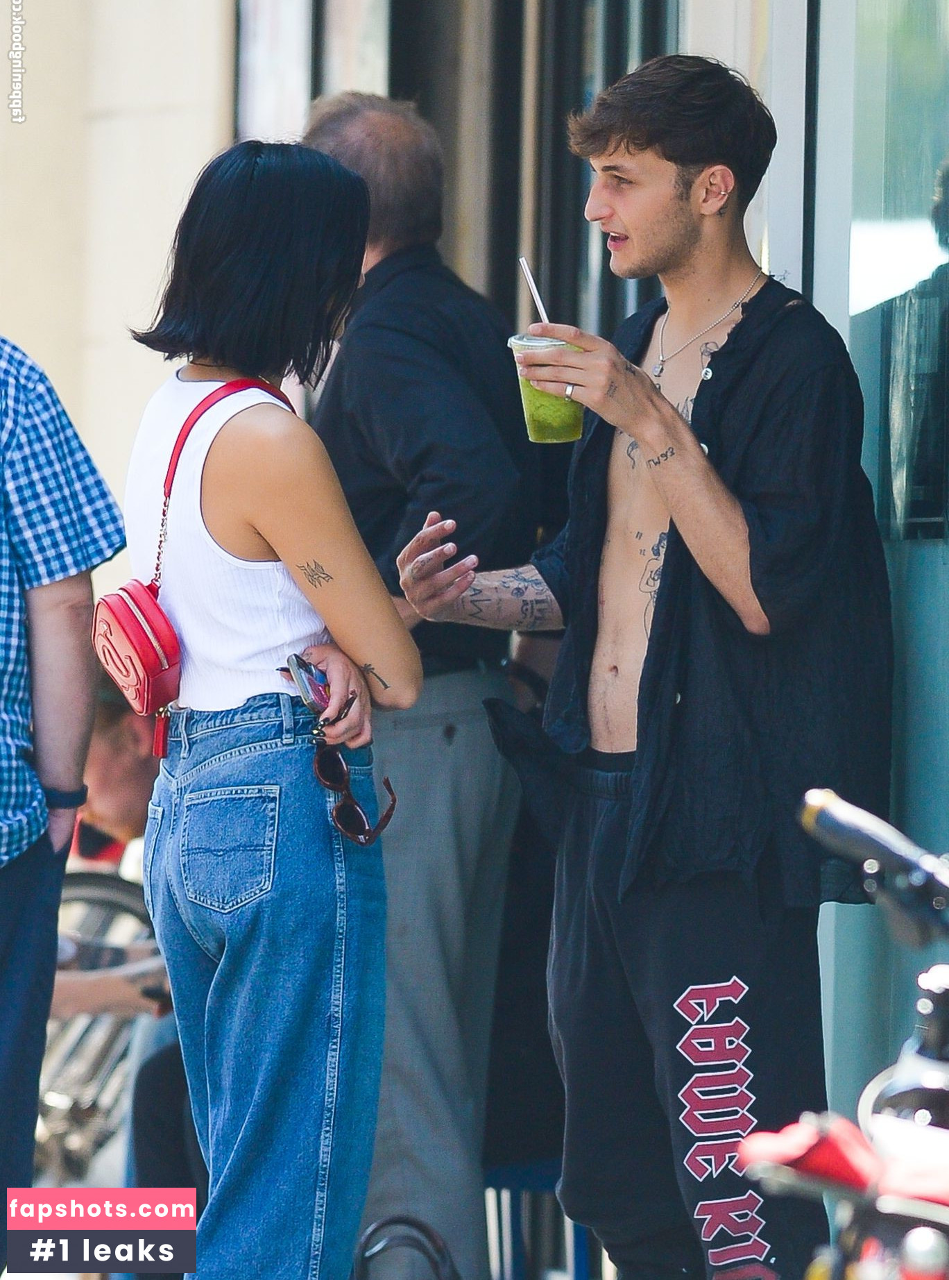 Dua Lipa gallery photo #8665