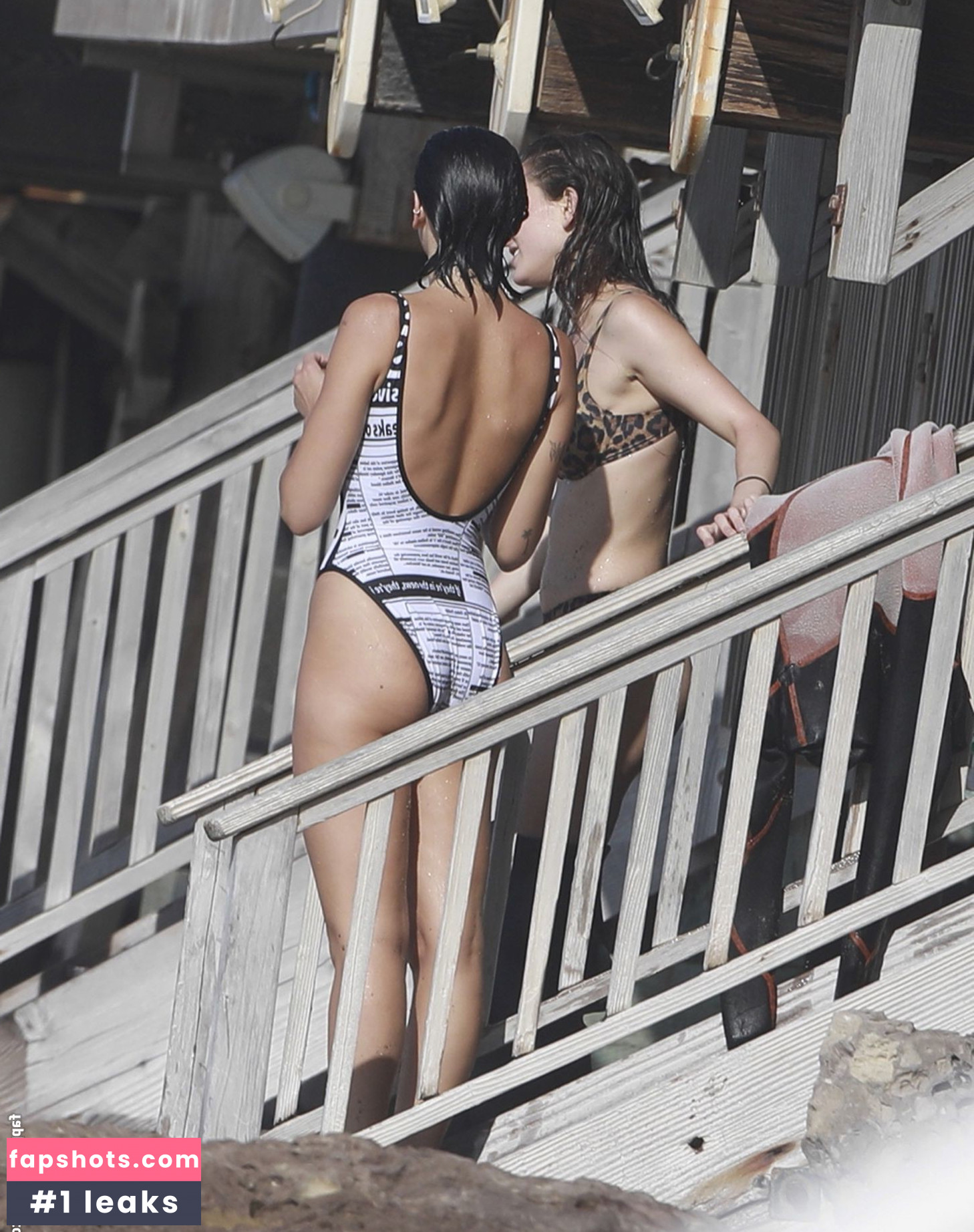 Dua Lipa gallery photo #8690