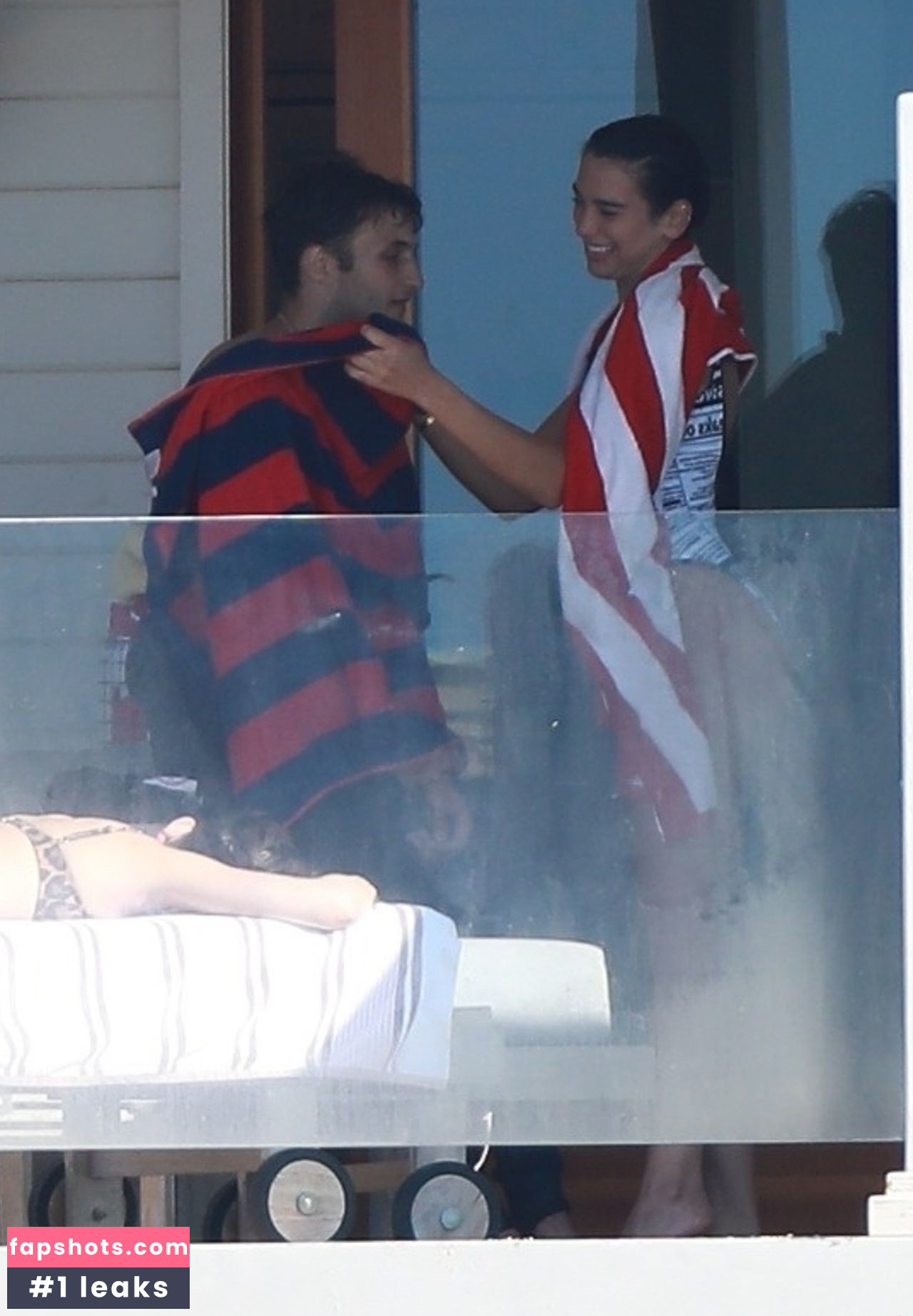 Dua Lipa gallery photo #8703