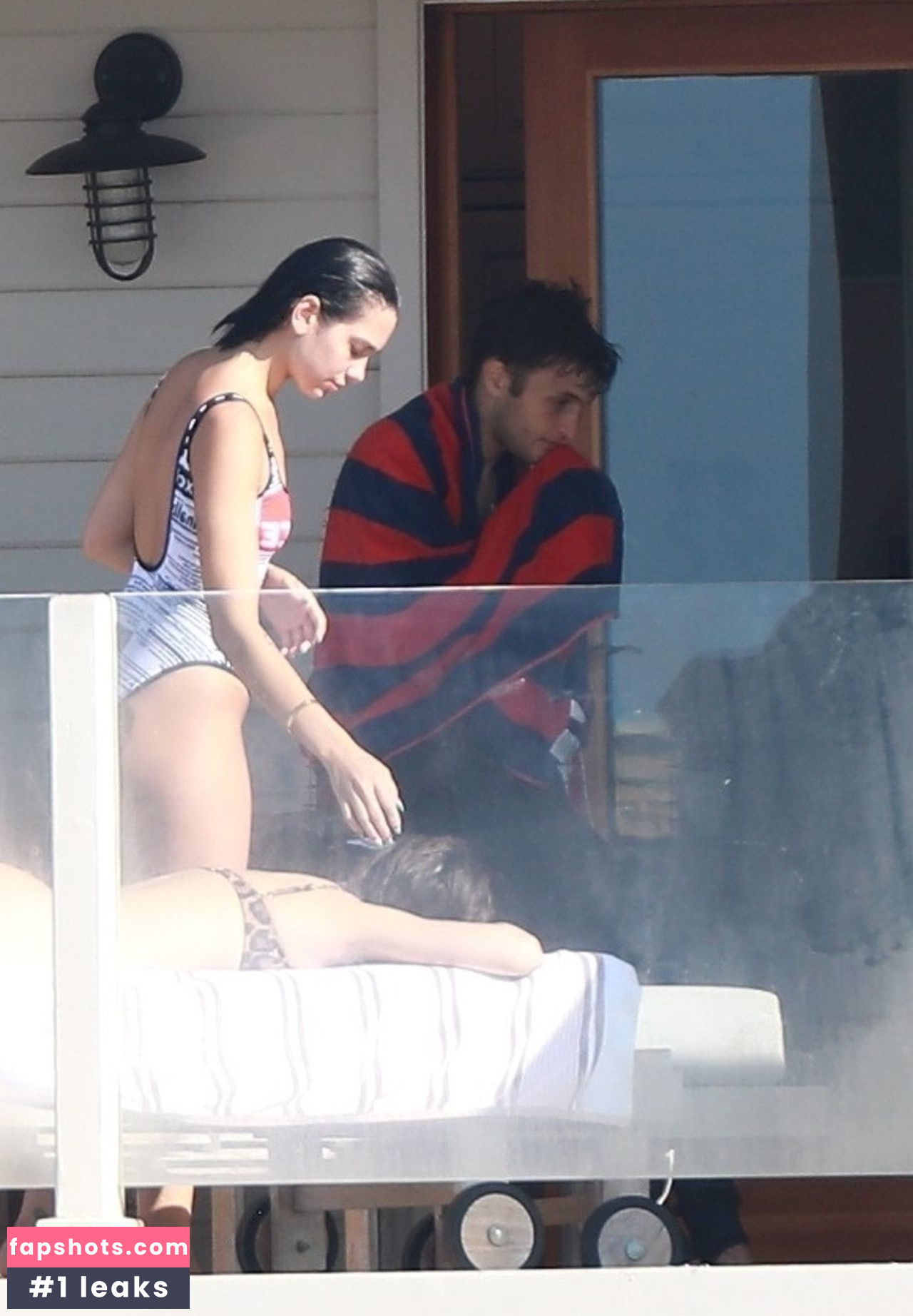 Dua Lipa gallery photo #8705